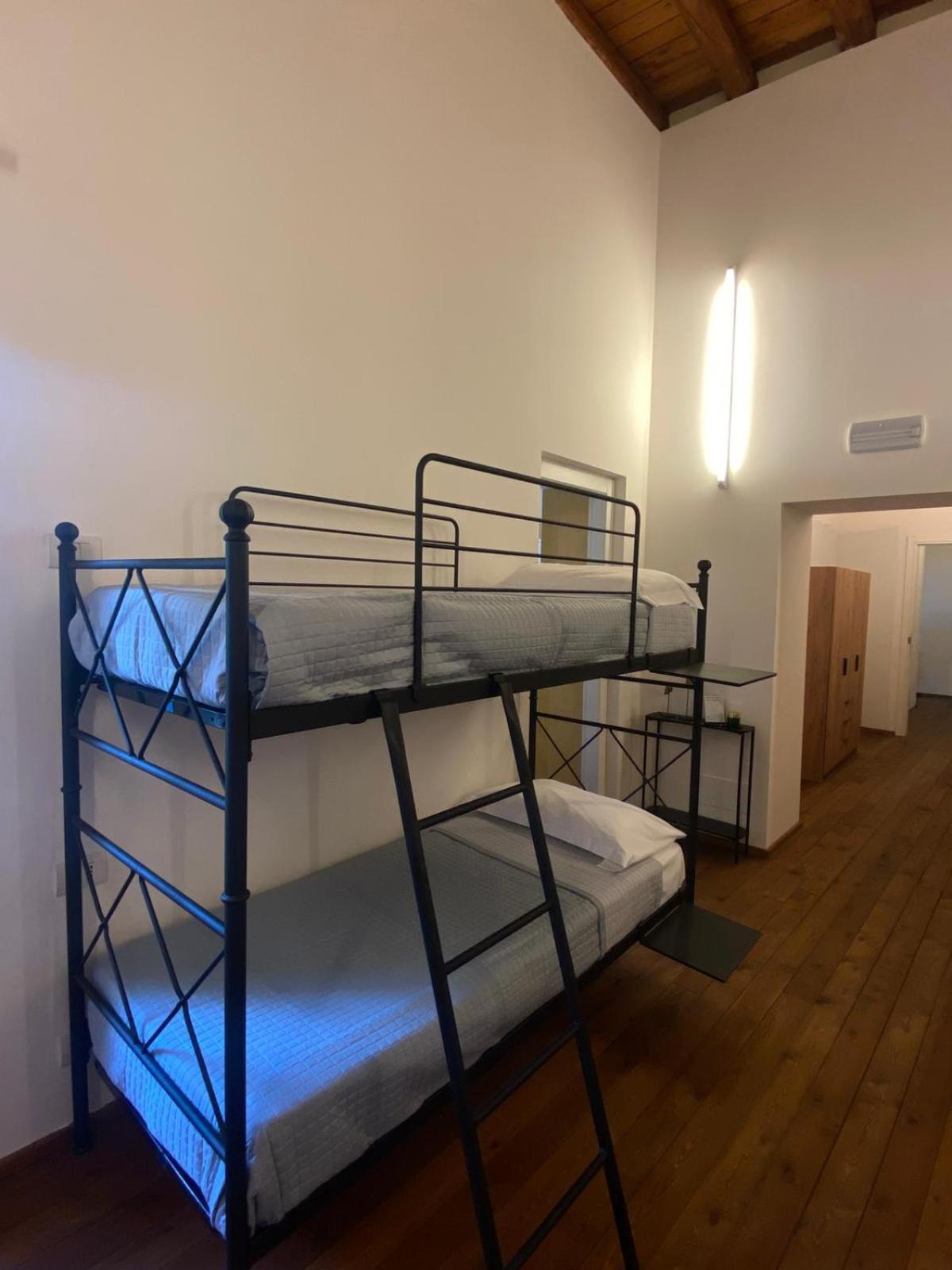 Superior King Room photo 2