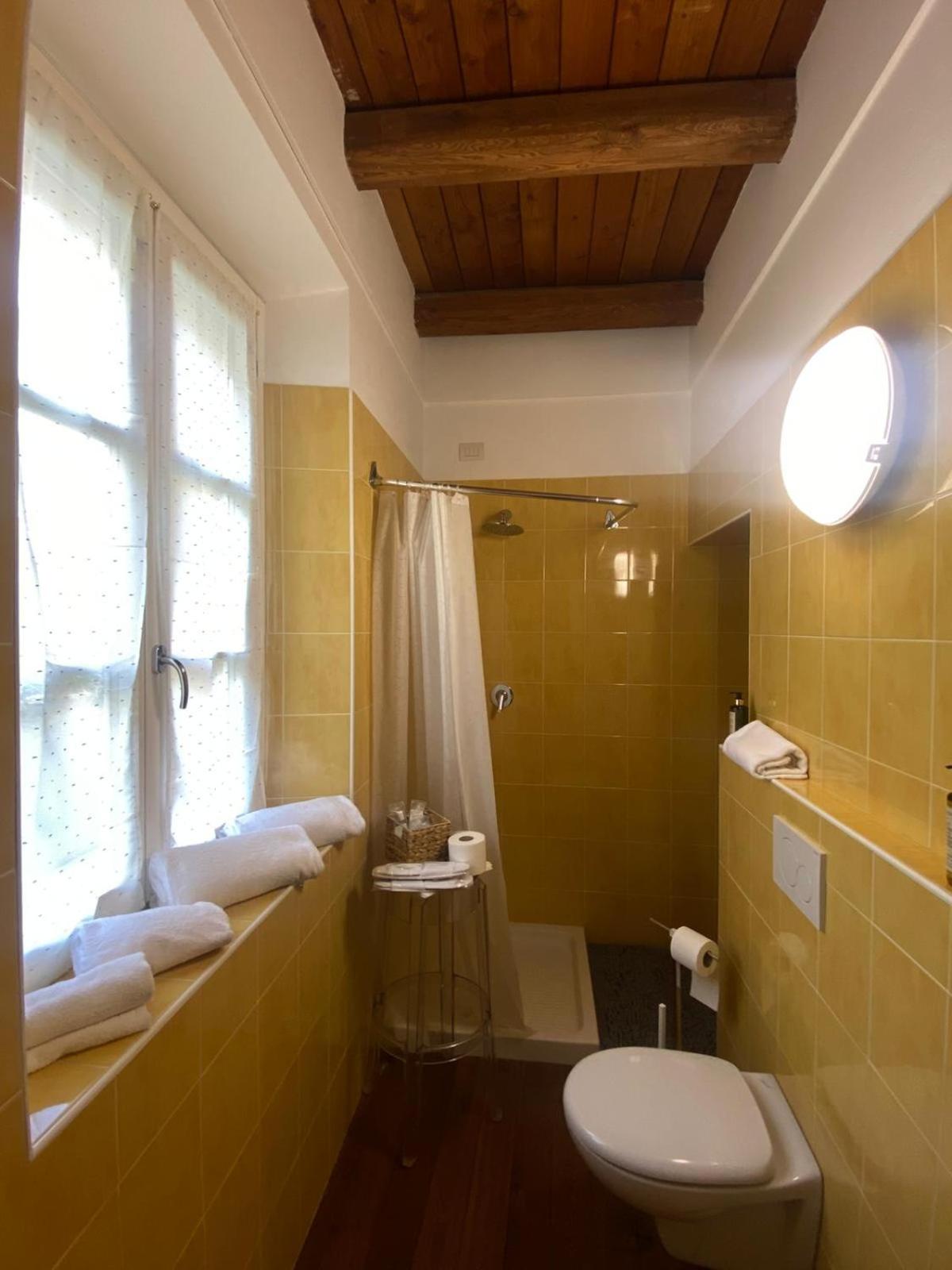 Deluxe King Room photo 1
