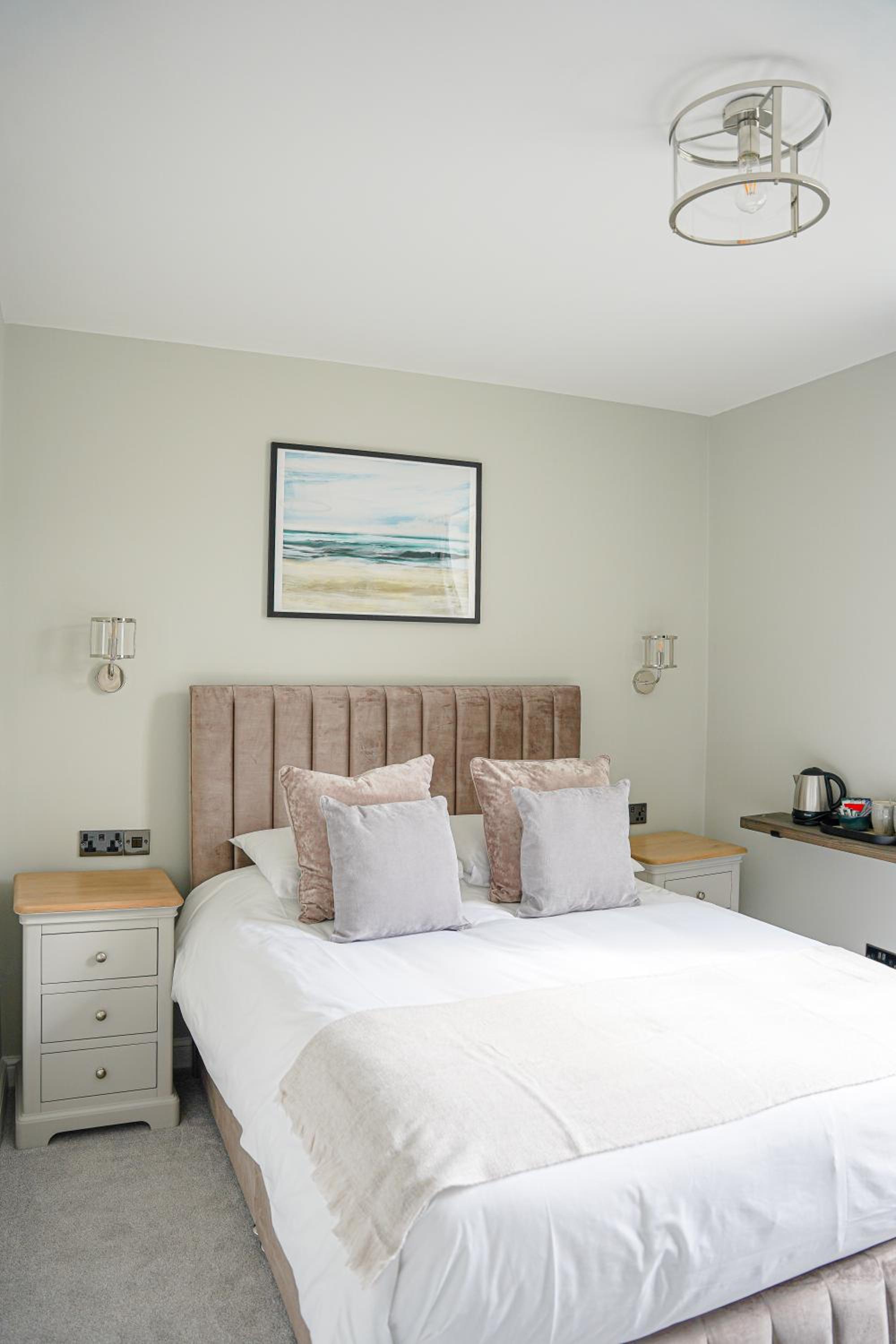 Executive King Room with Walk-In Shower - Non-Smoking