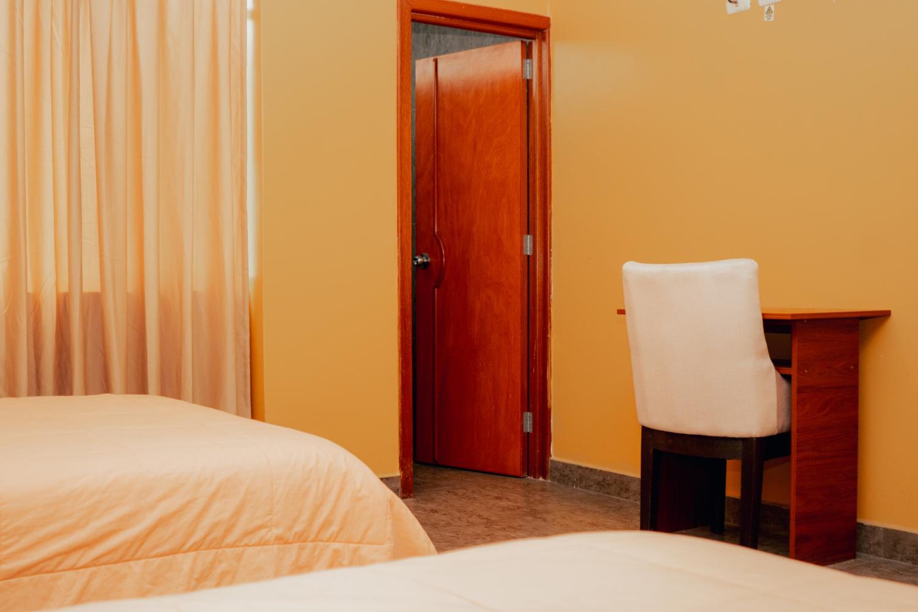 Standard Queen Room with Two Queen Beds photo 3