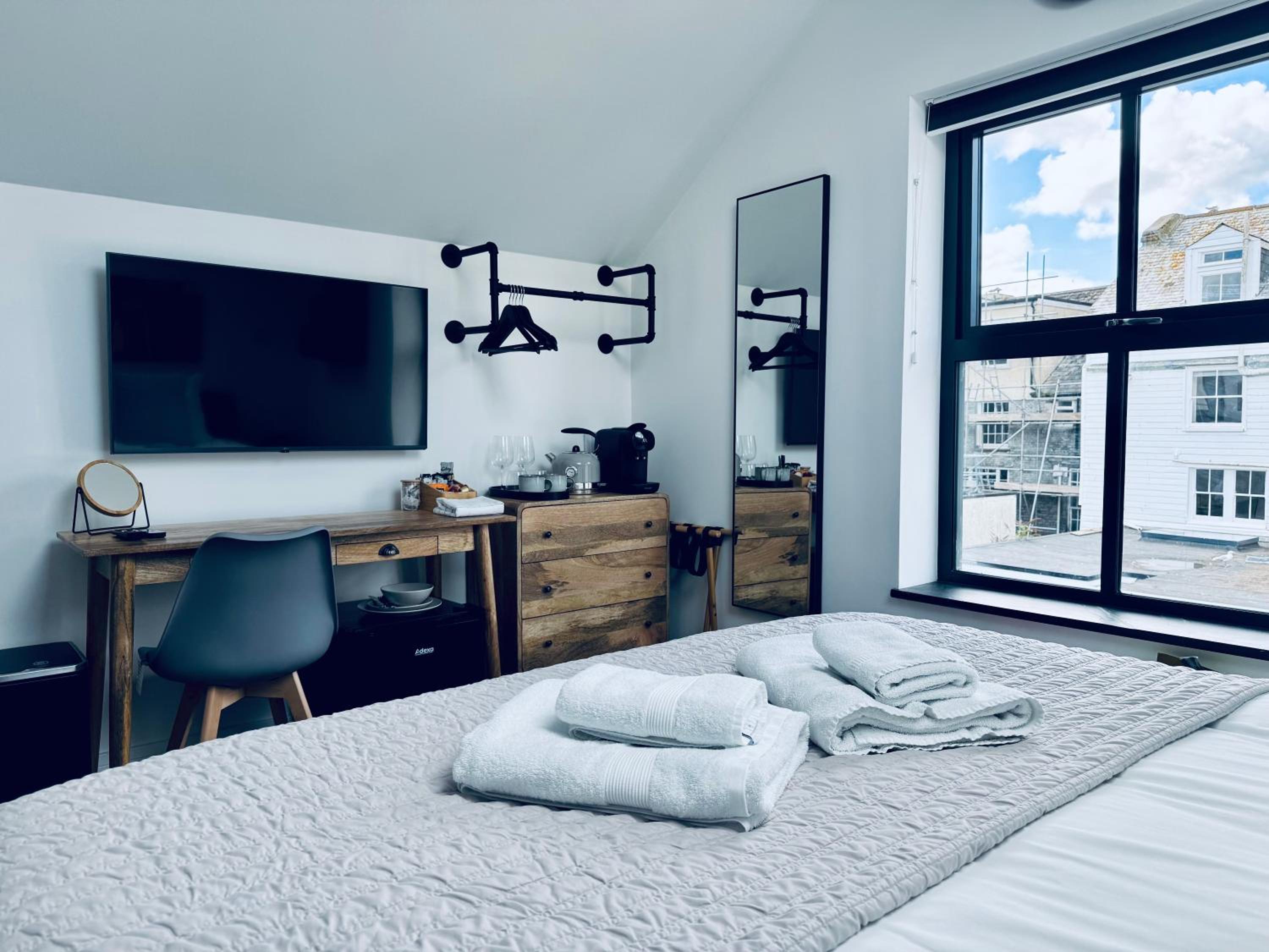 Queen Room photo 3