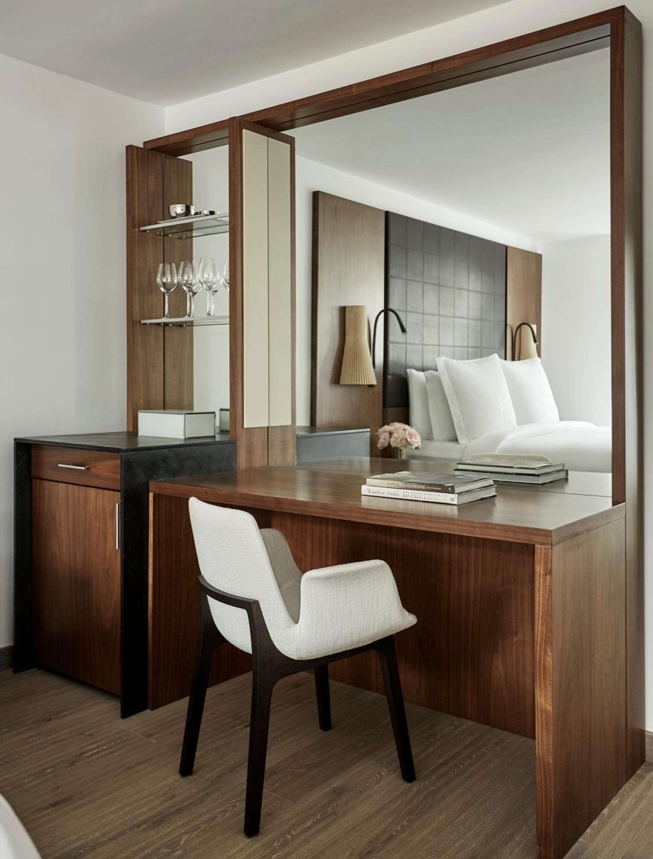 Deluxe Room - Photo 1