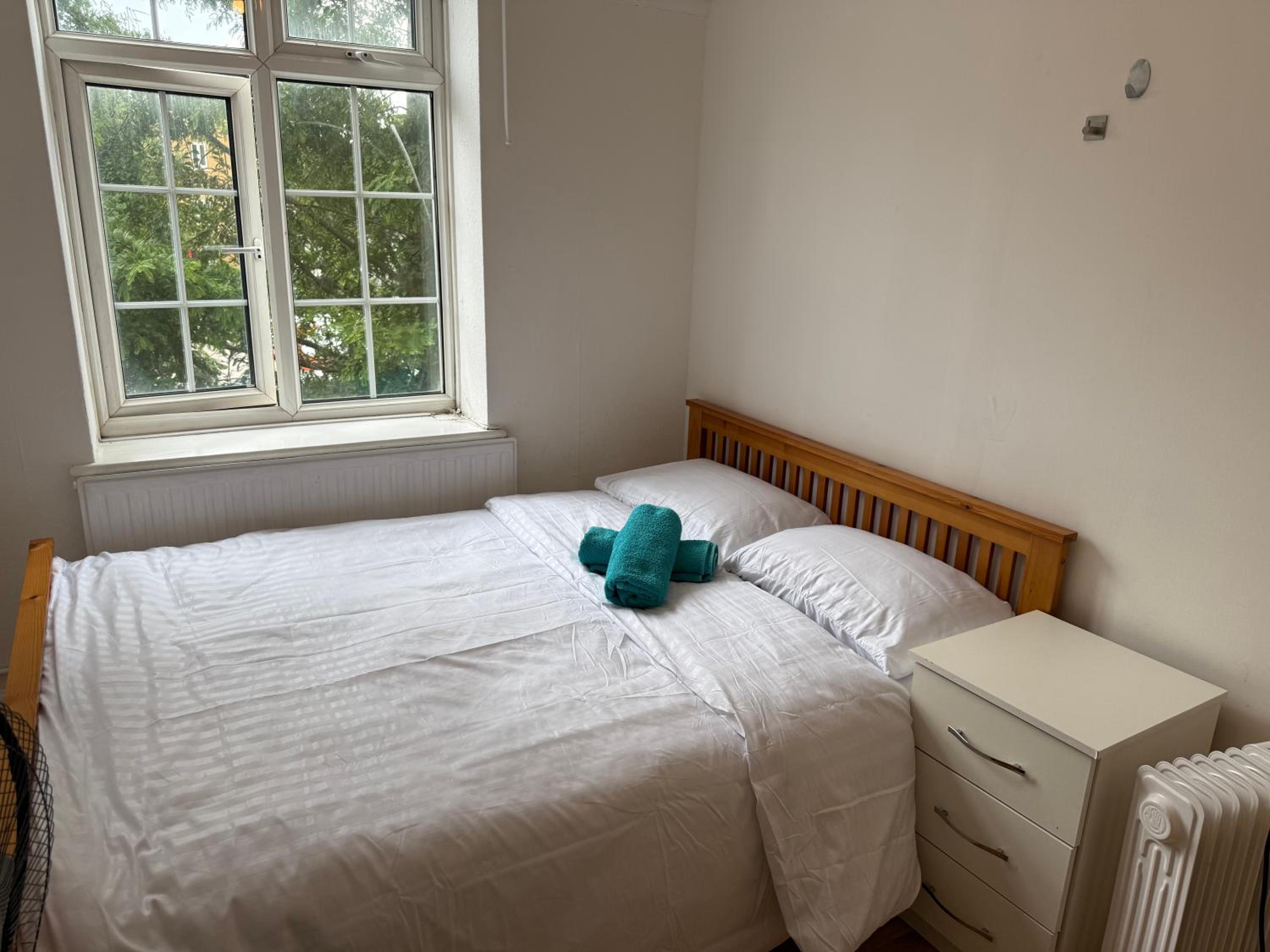 Standard Double Room with Shared Bathroom photo 3