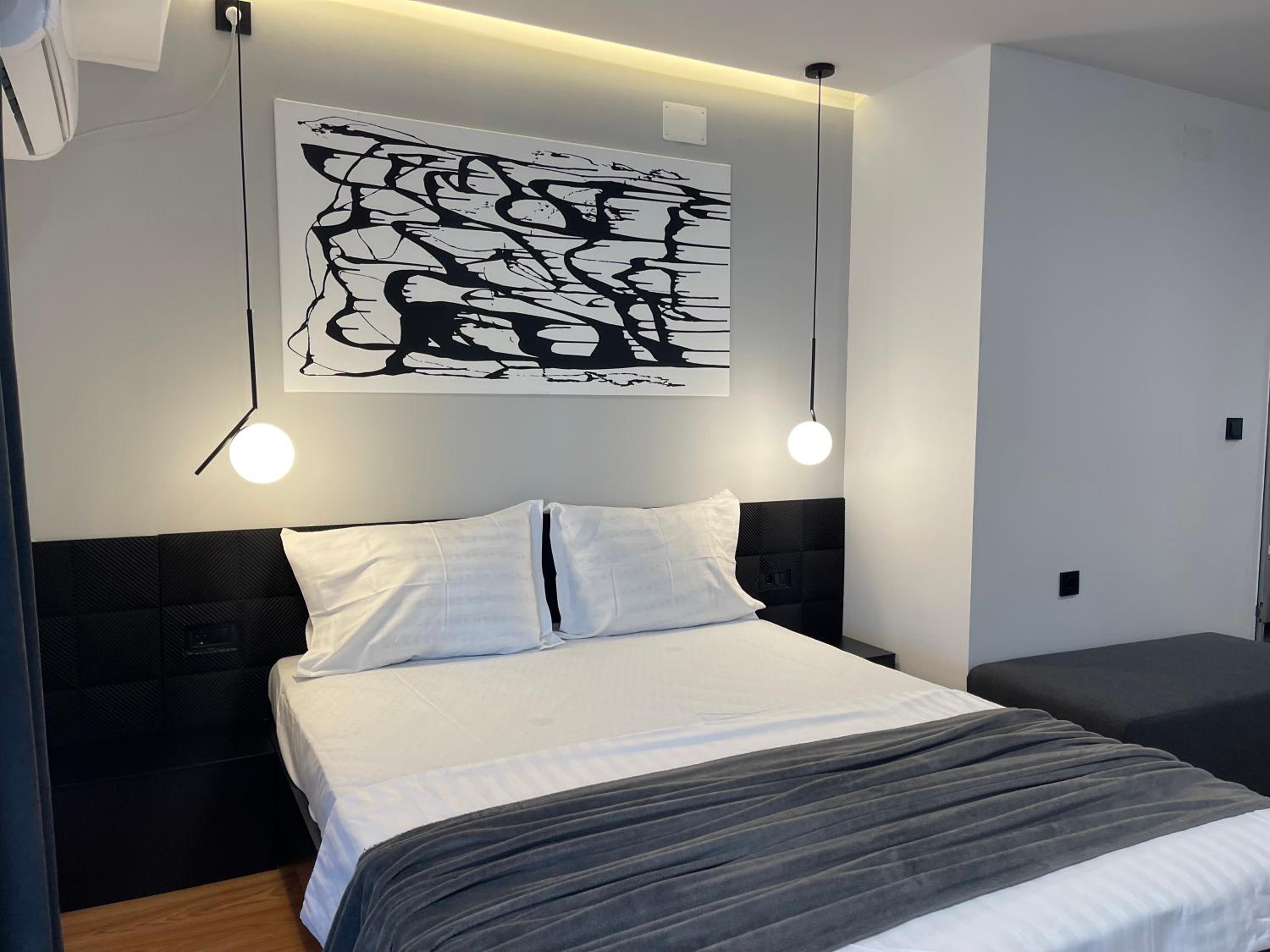 Deluxe Double Room with Balcony photo 2