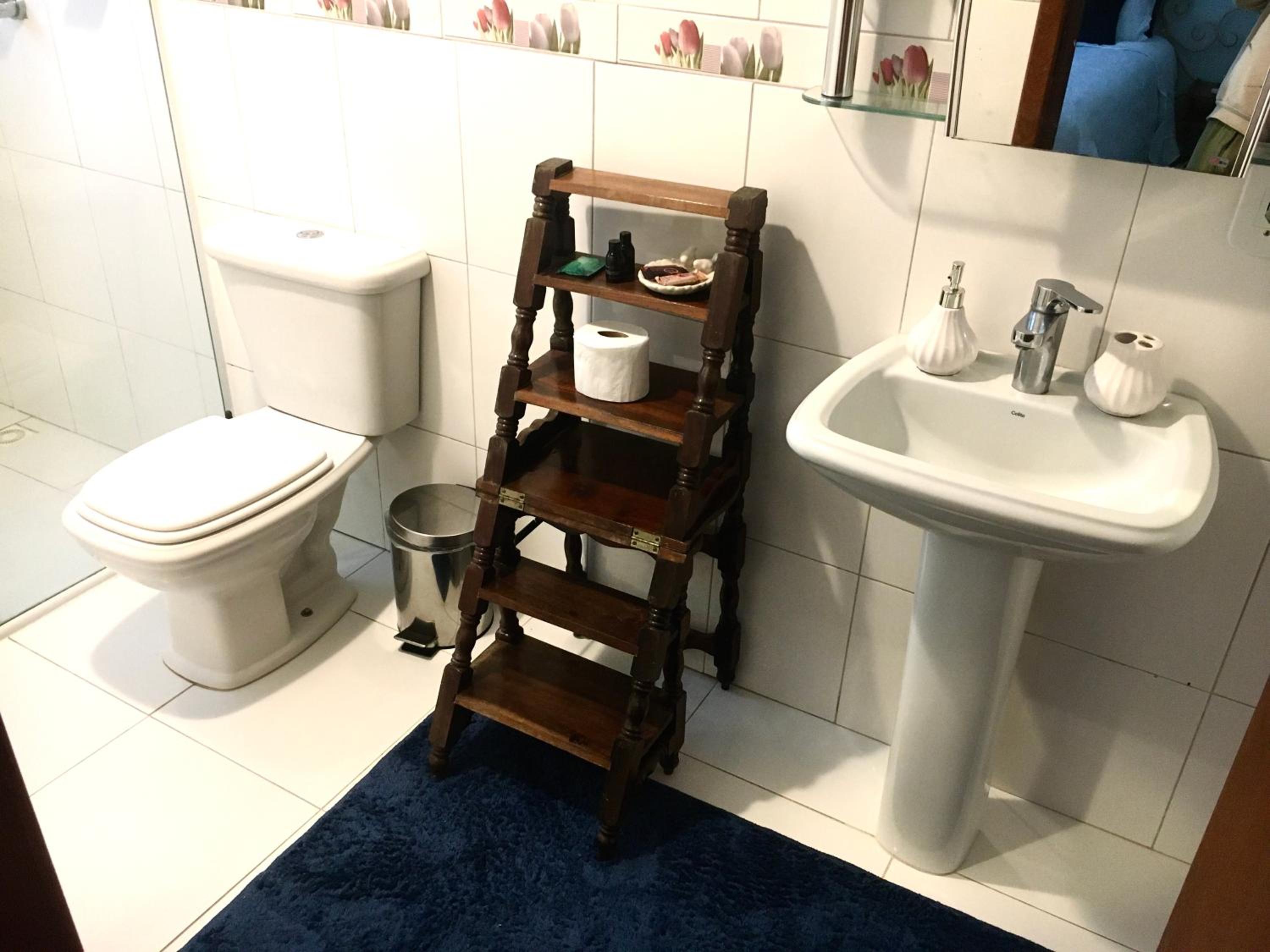 Deluxe Queen Suite photo 1