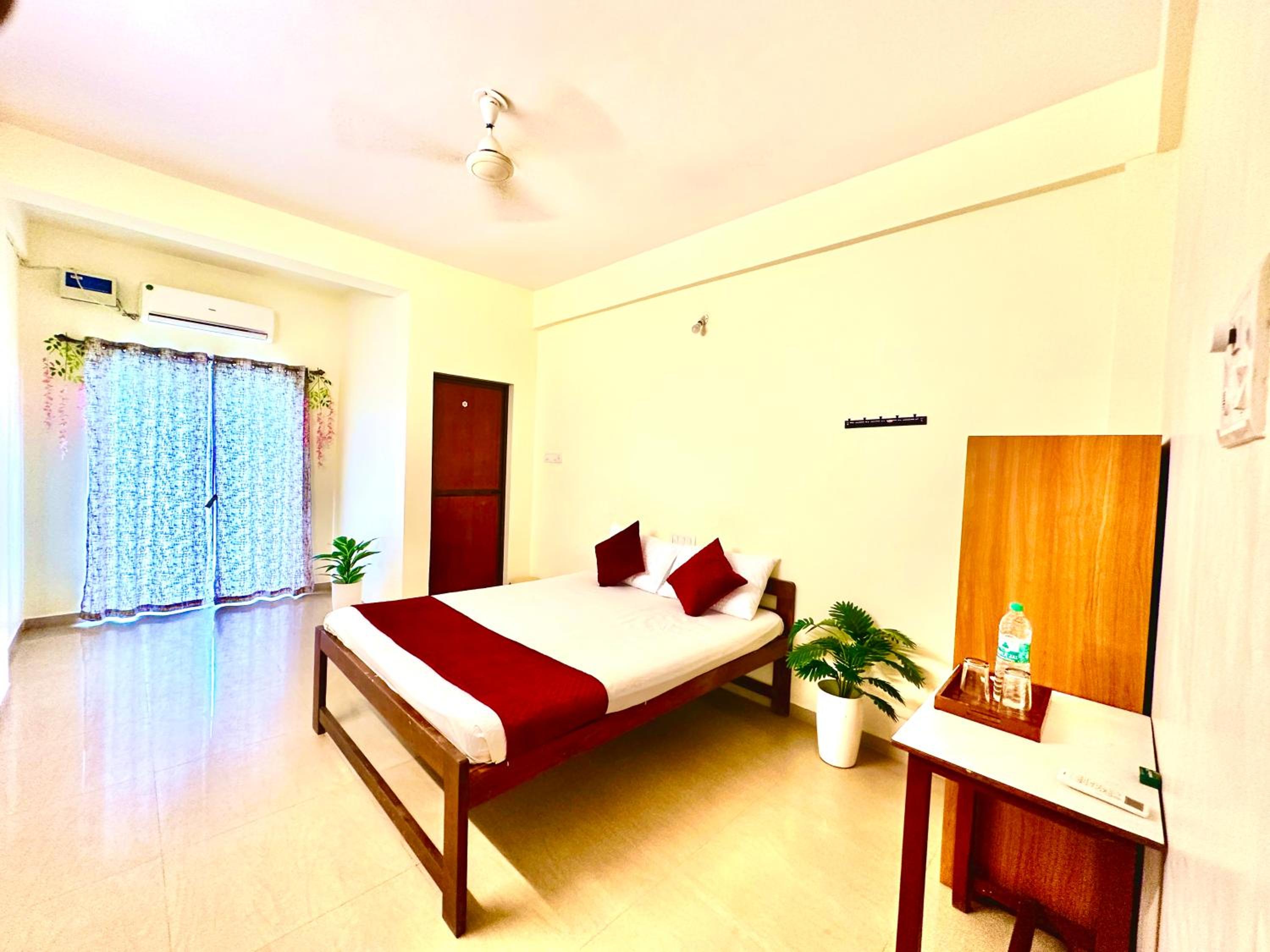 Economy Double Room photo 3