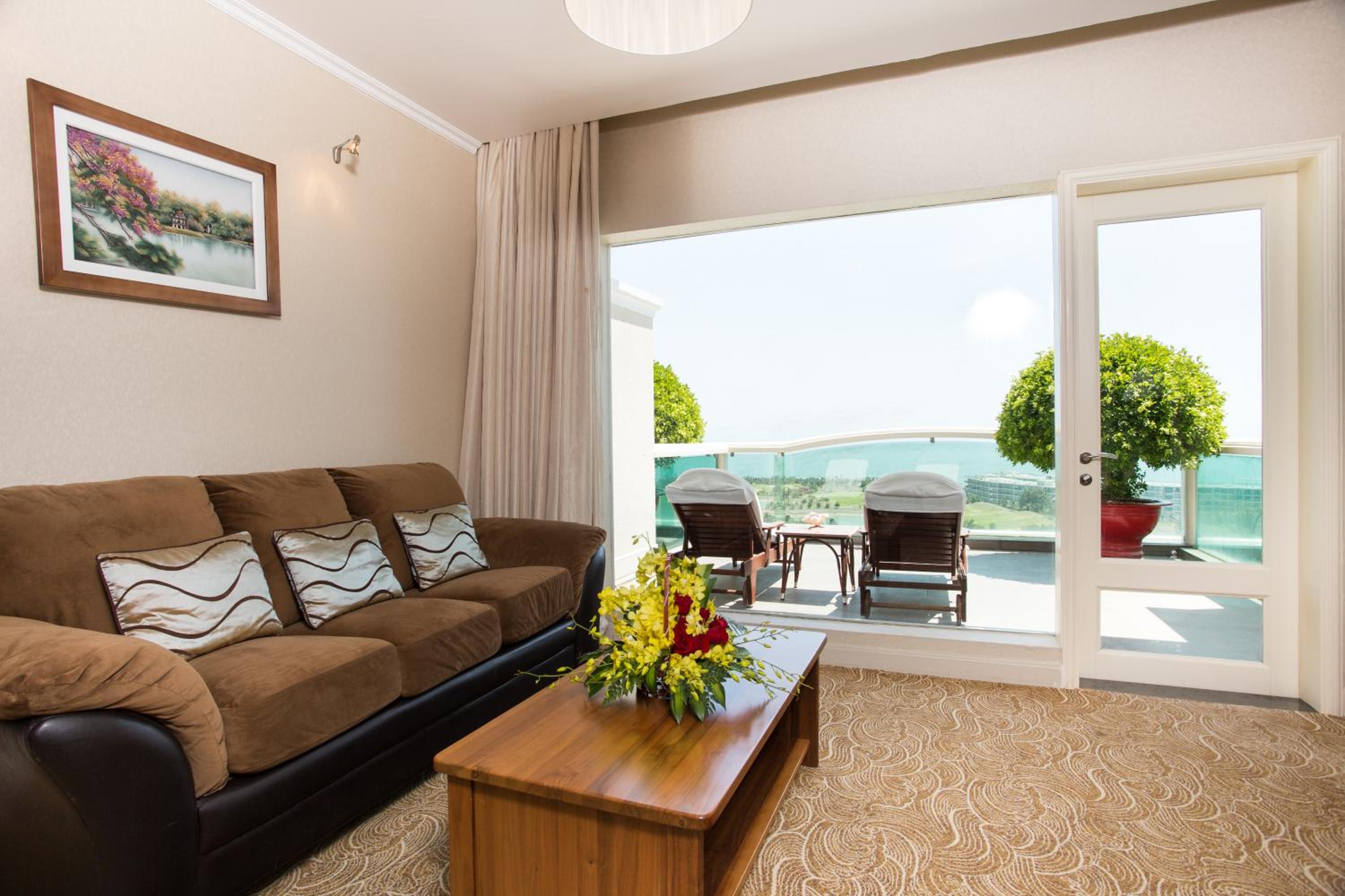 Deluxe Double or Twin Room with Sea View - Photo 9