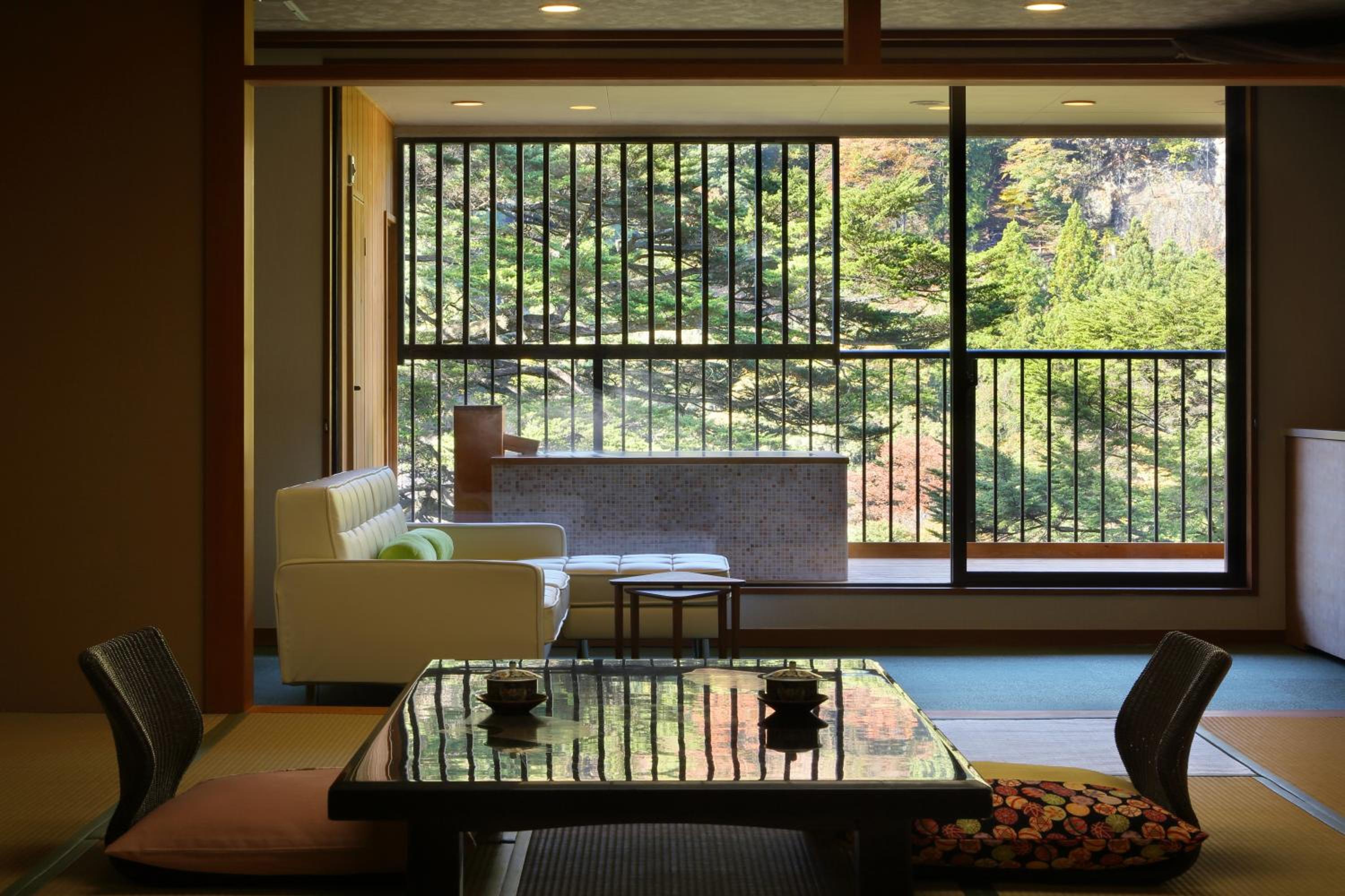 Suite with Mountain View