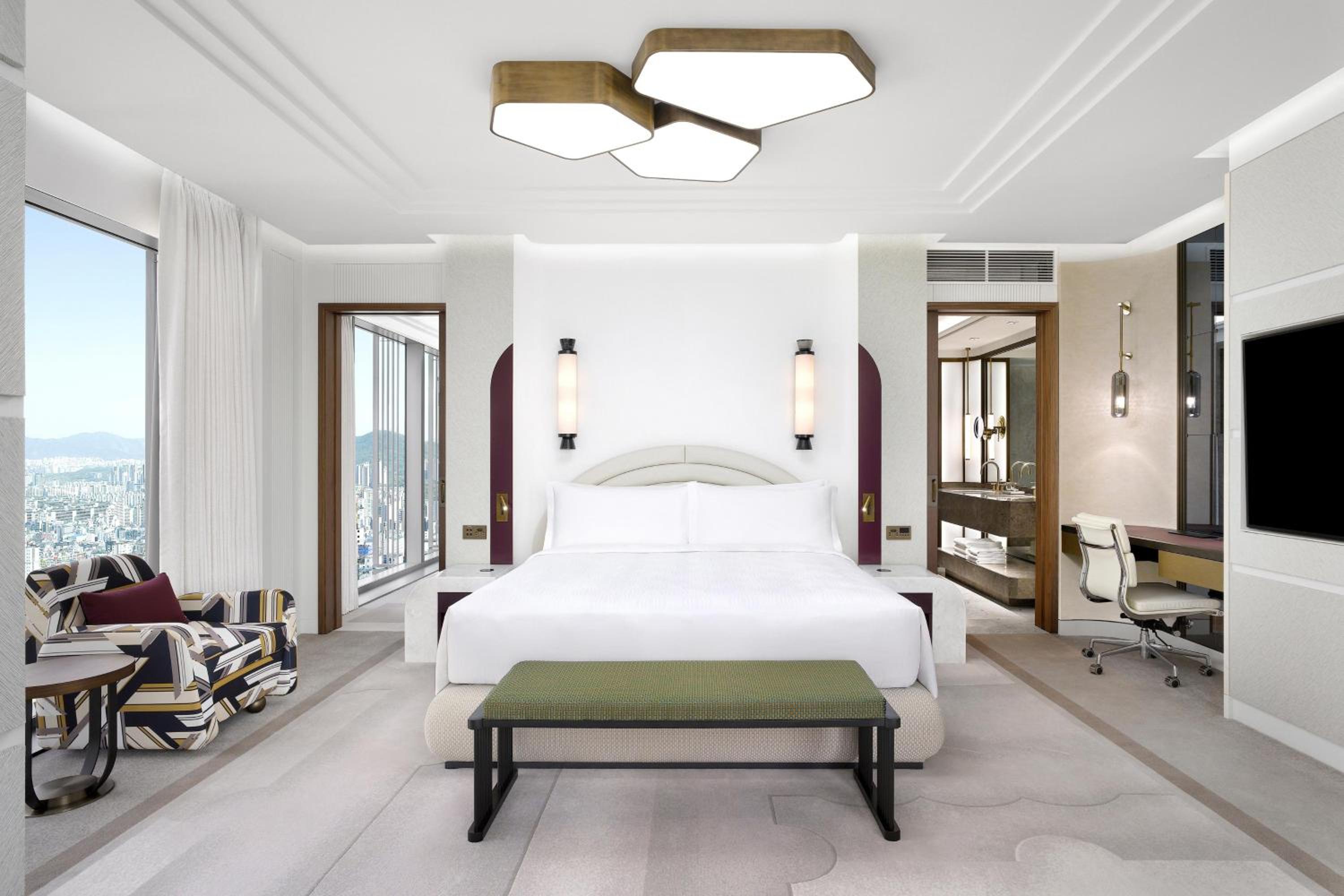 Grand Masters Bay King Room with City View