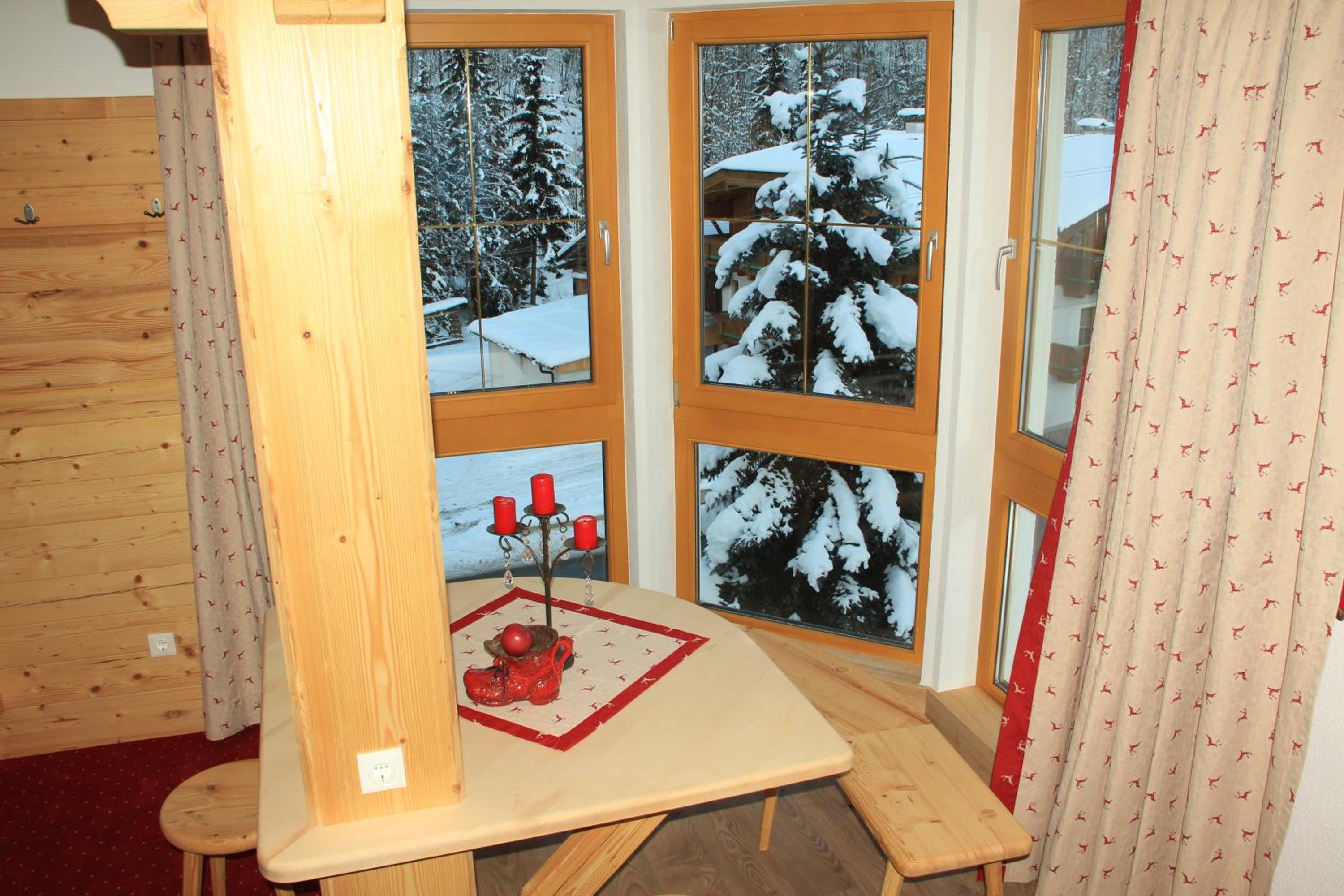Studio (2 Adults + 1 Child) - Photo 2