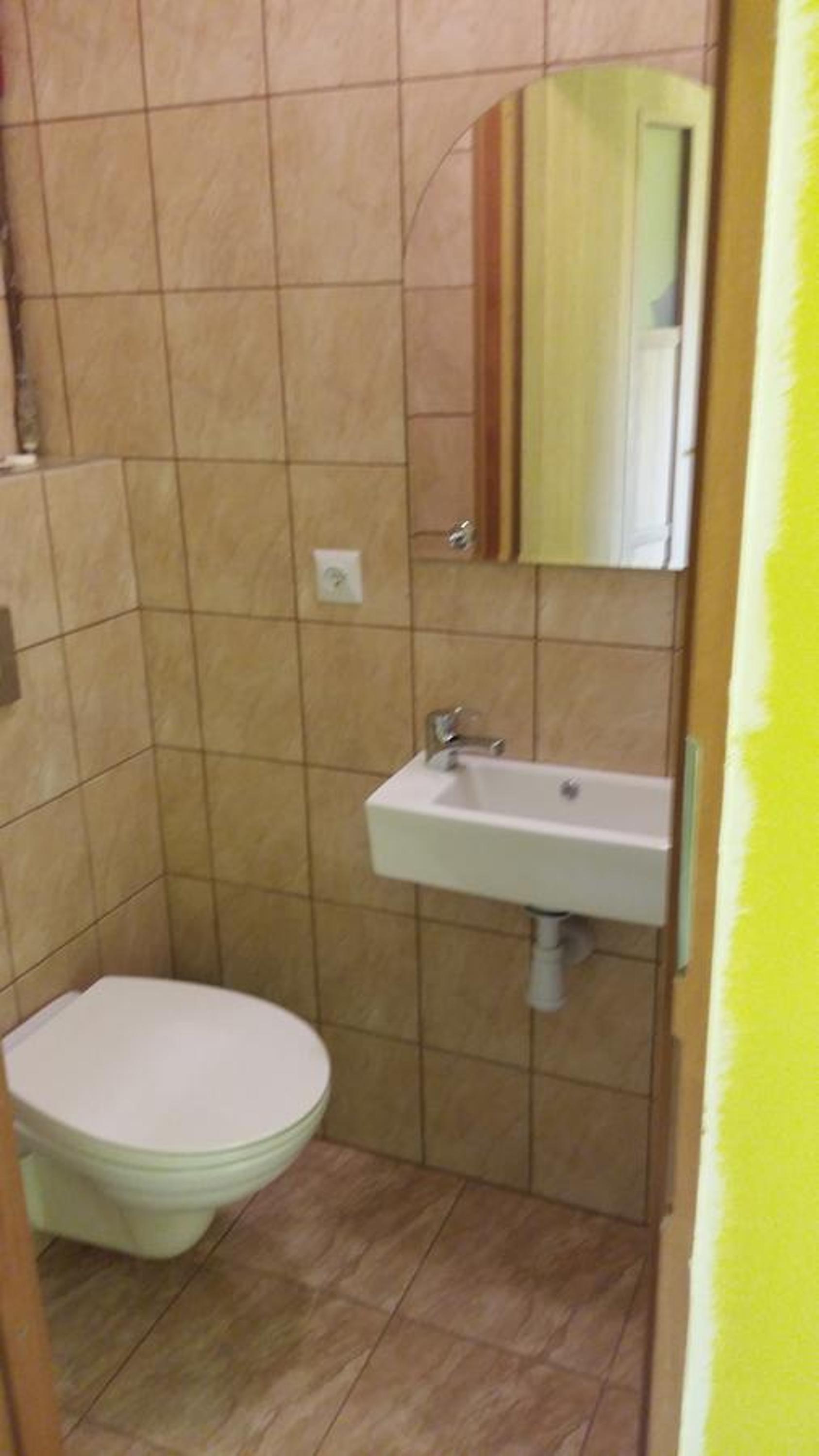 Twin Room - Photo 5