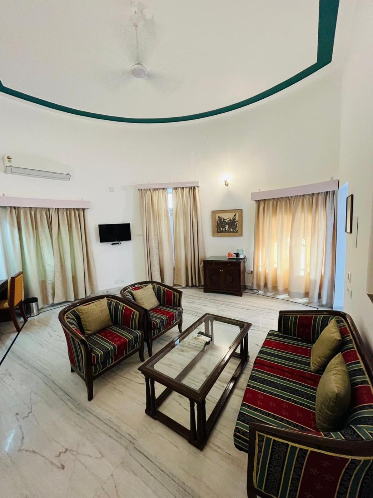Deluxe Suite photo 2