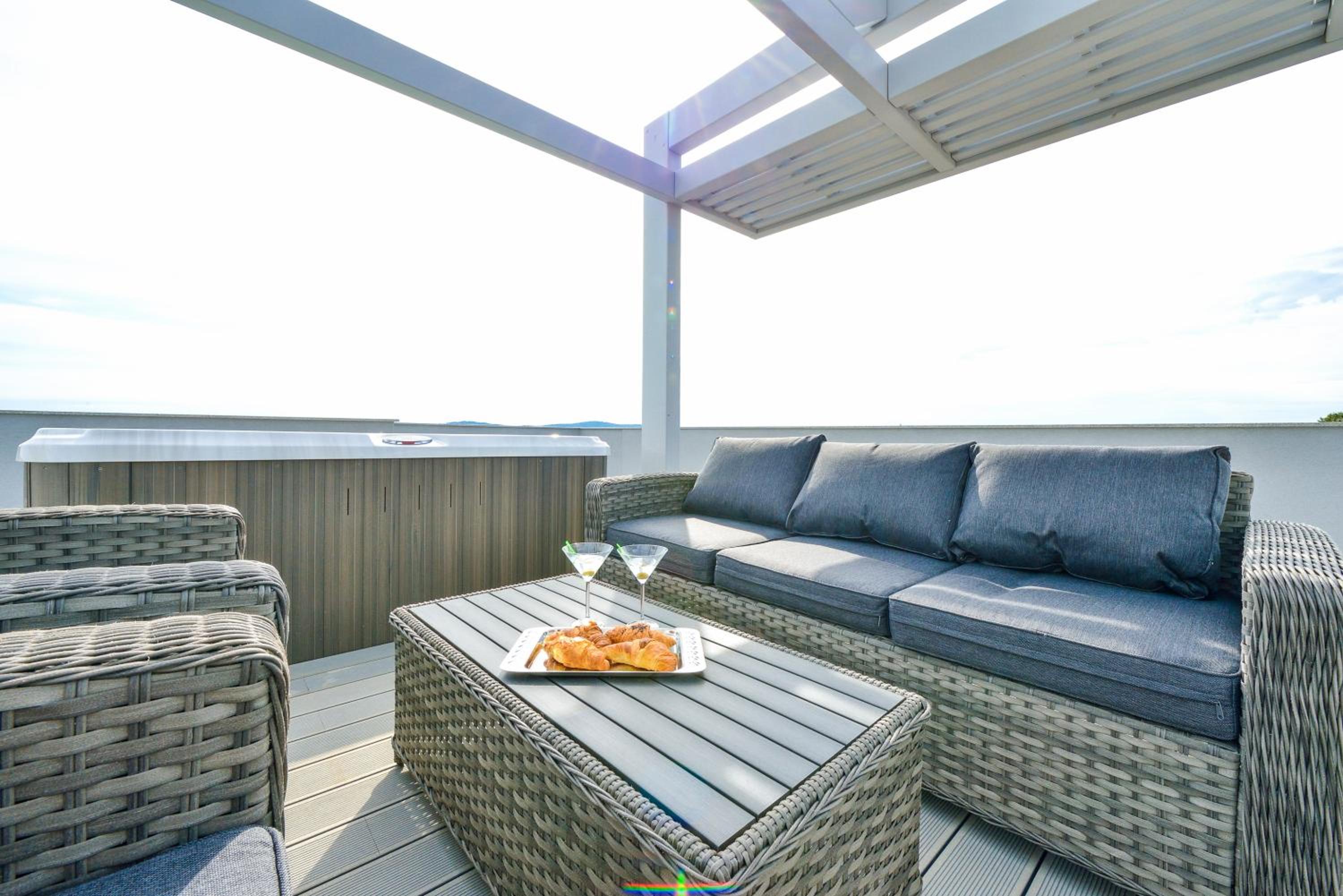 Superior Apartment with Hot Tub photo 2