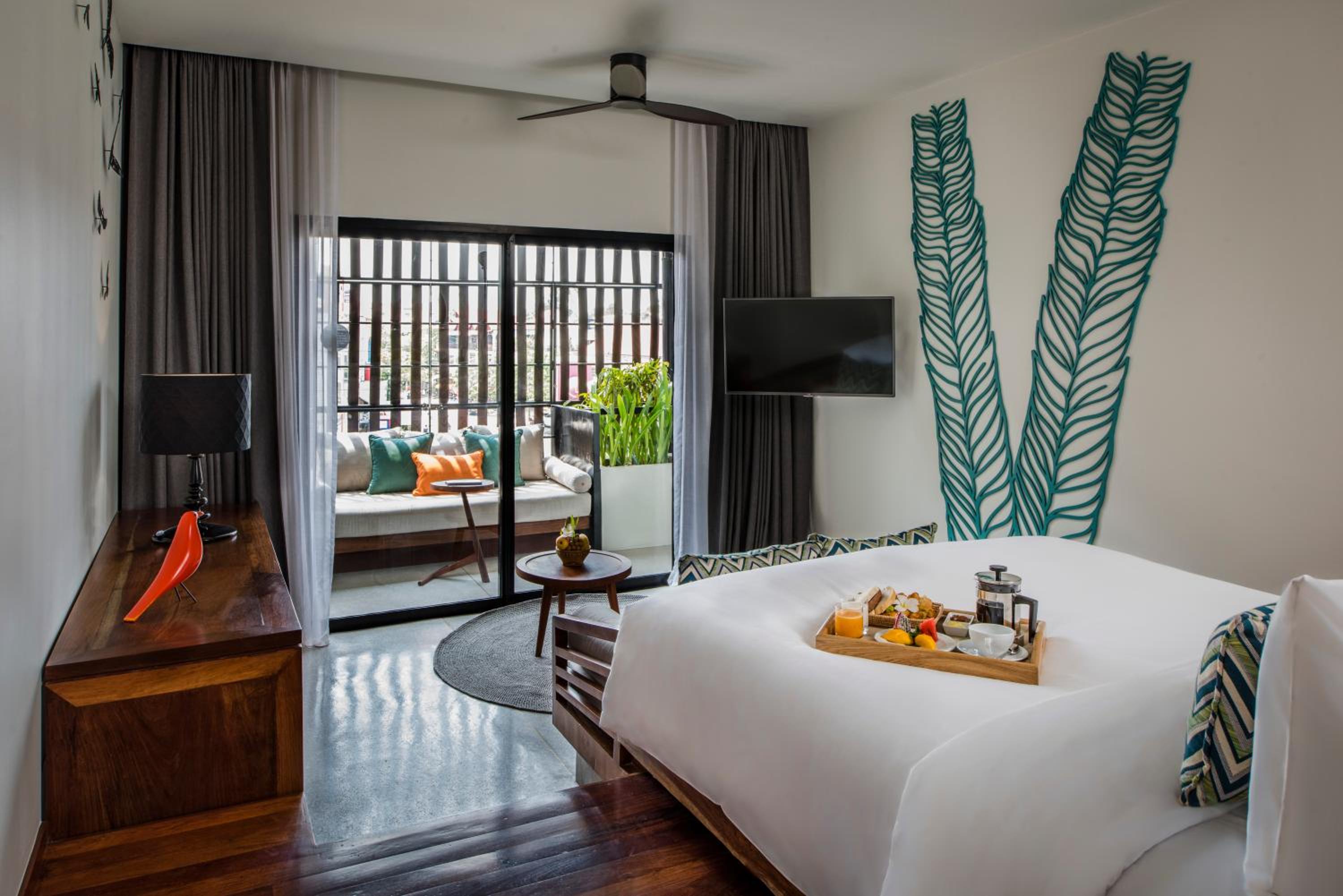 Kingfisher Deluxe Double Room - Photo 3