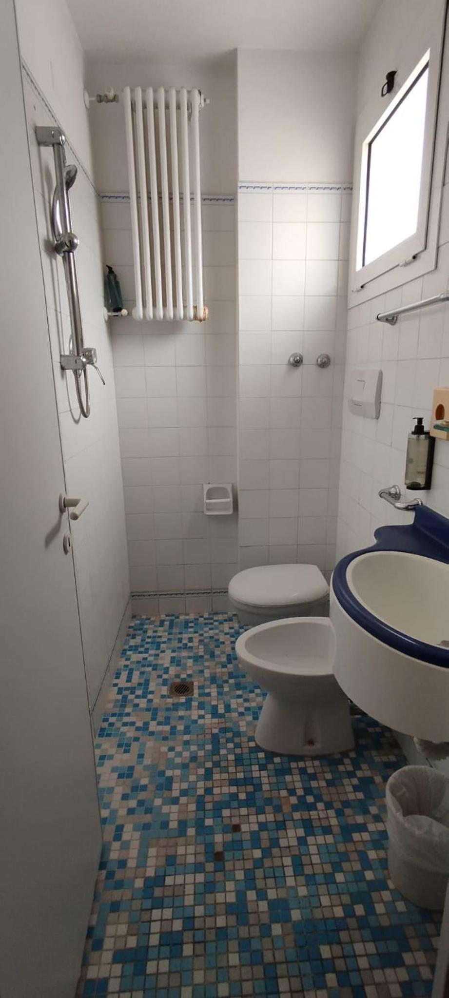 Economy Triple Room photo 3