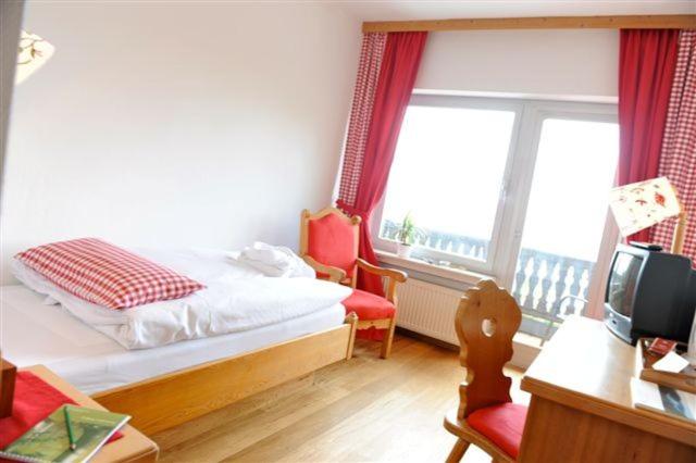 Single Room with Lake View