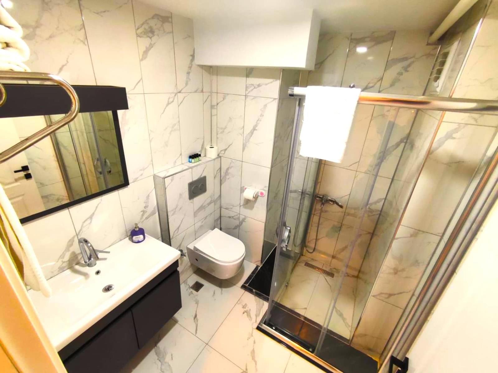 Deluxe Quadruple Room - Photo 3