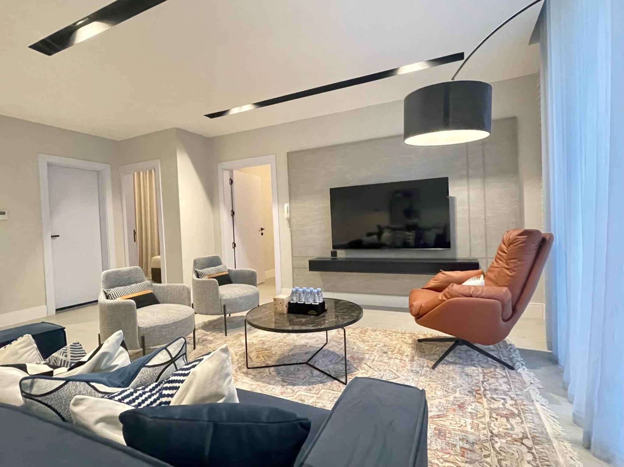 Three-Bedroom Standard Apartment