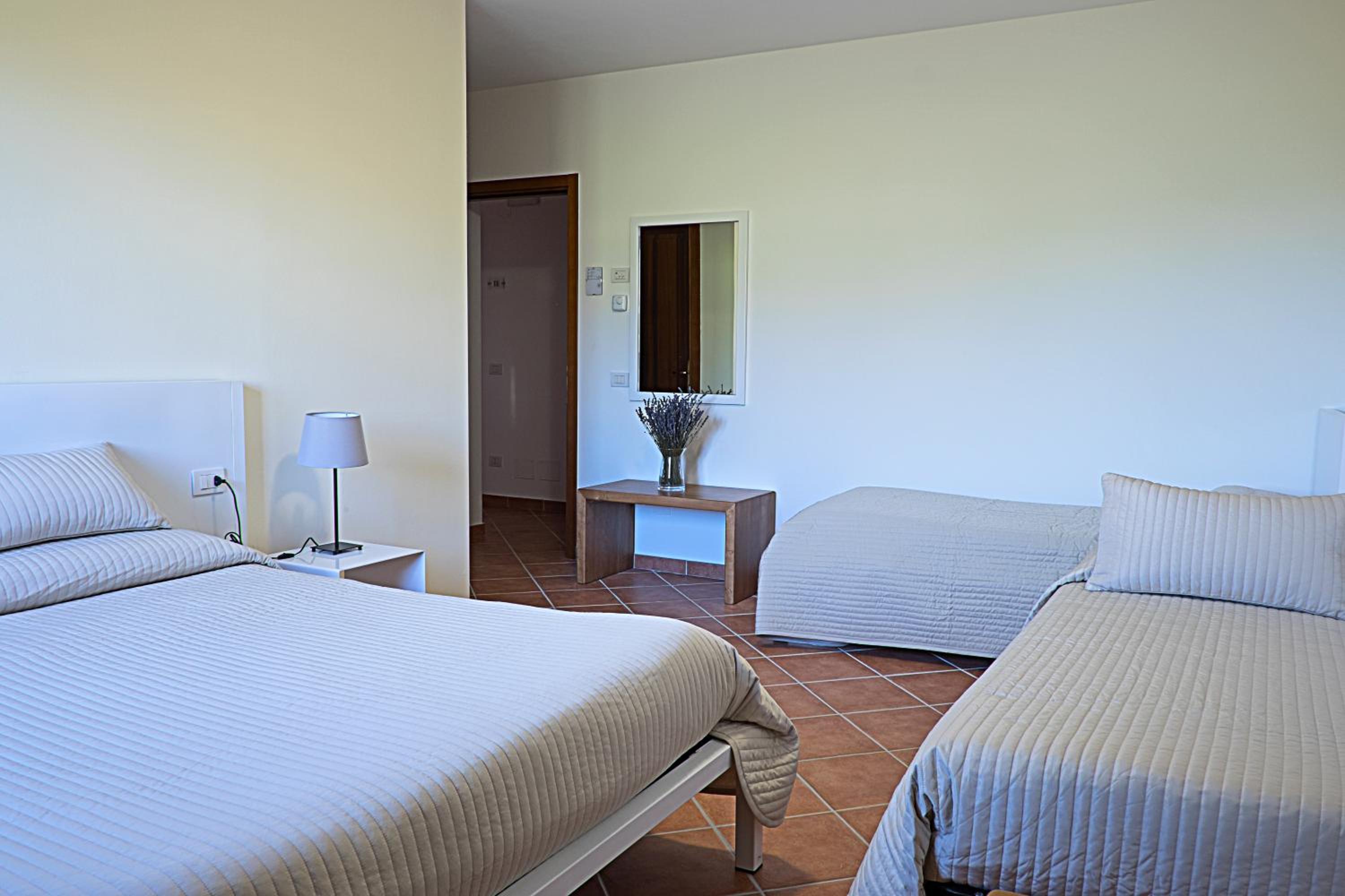 Deluxe Quadruple Room photo 3