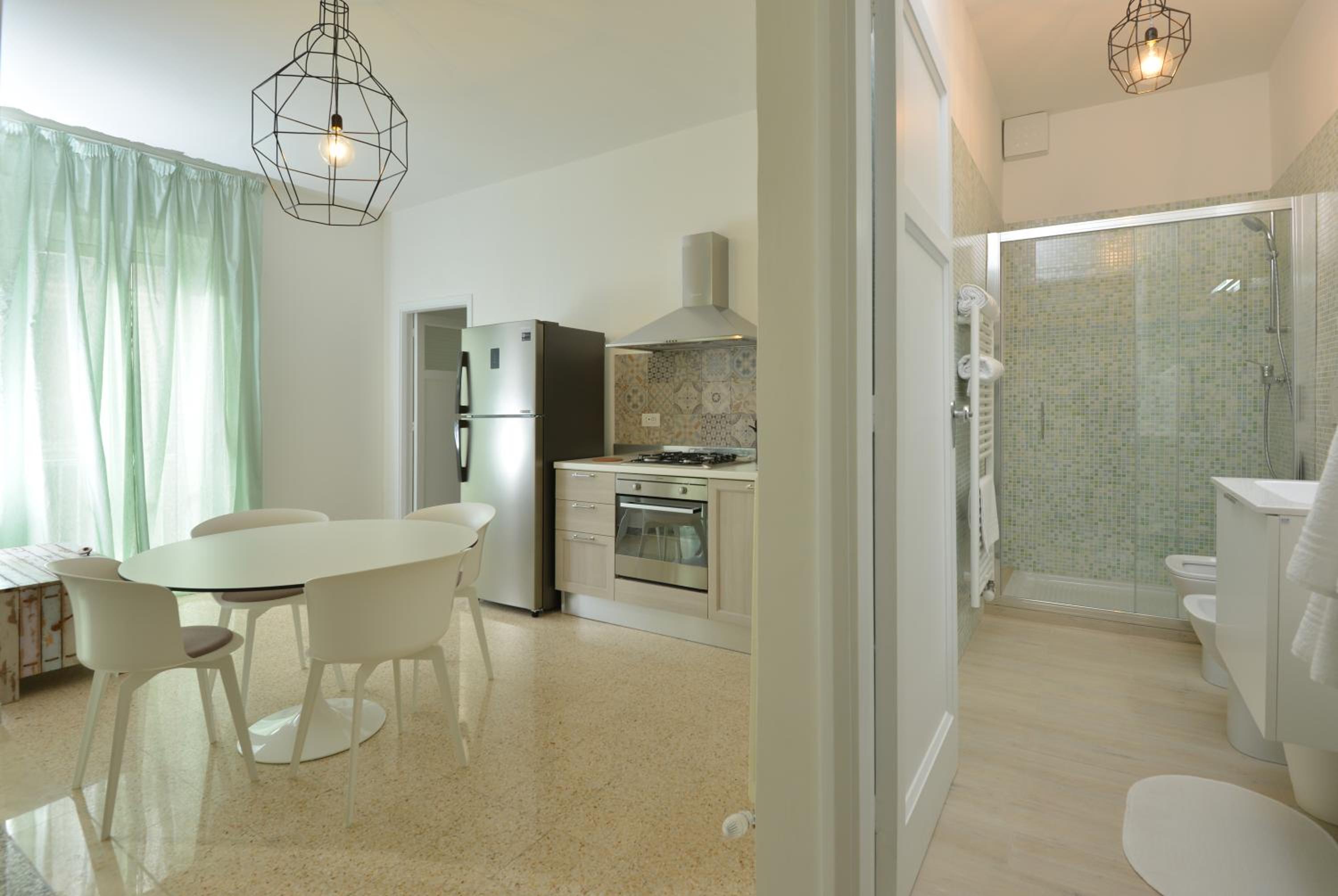 Apartment photo 2