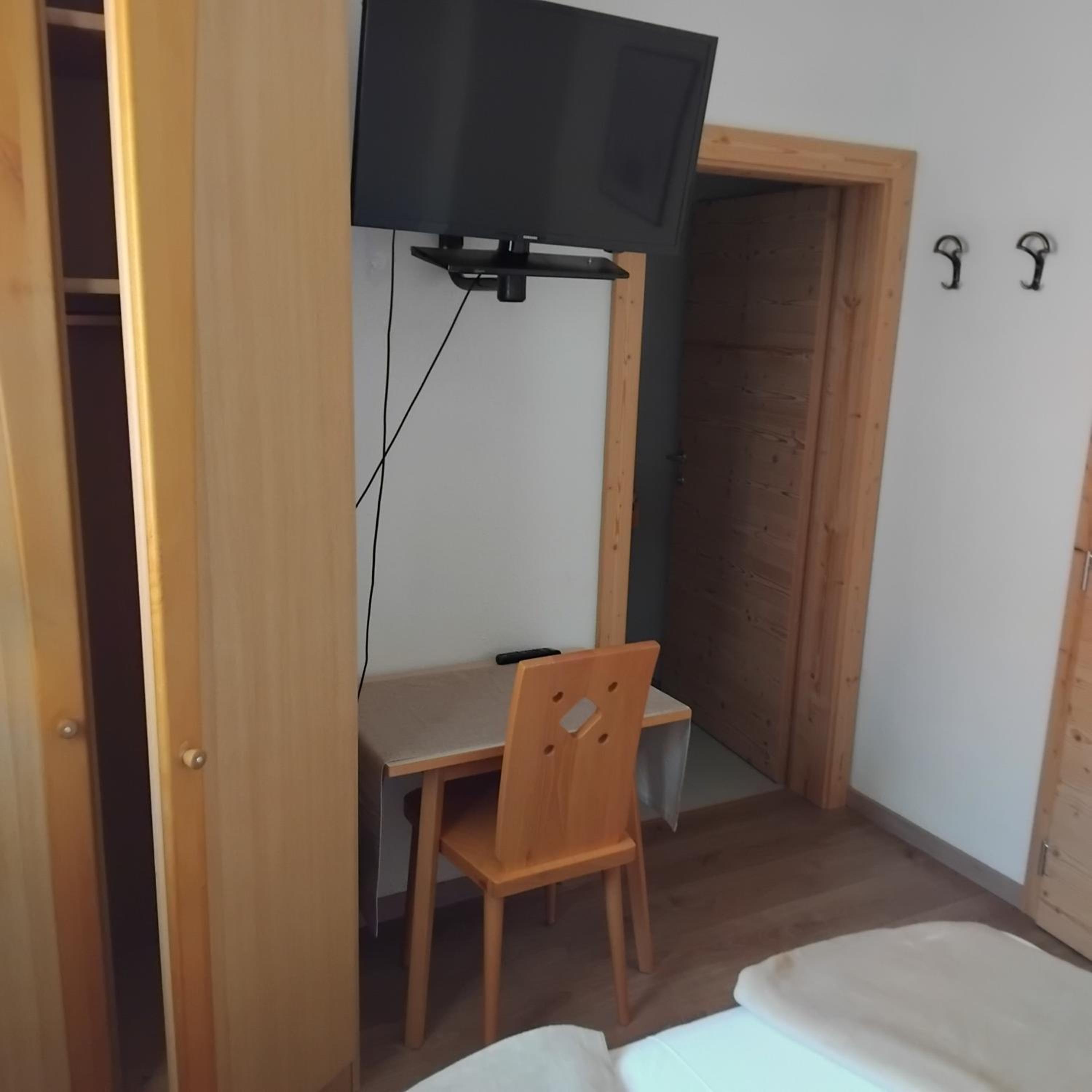 Small Double Room photo 2