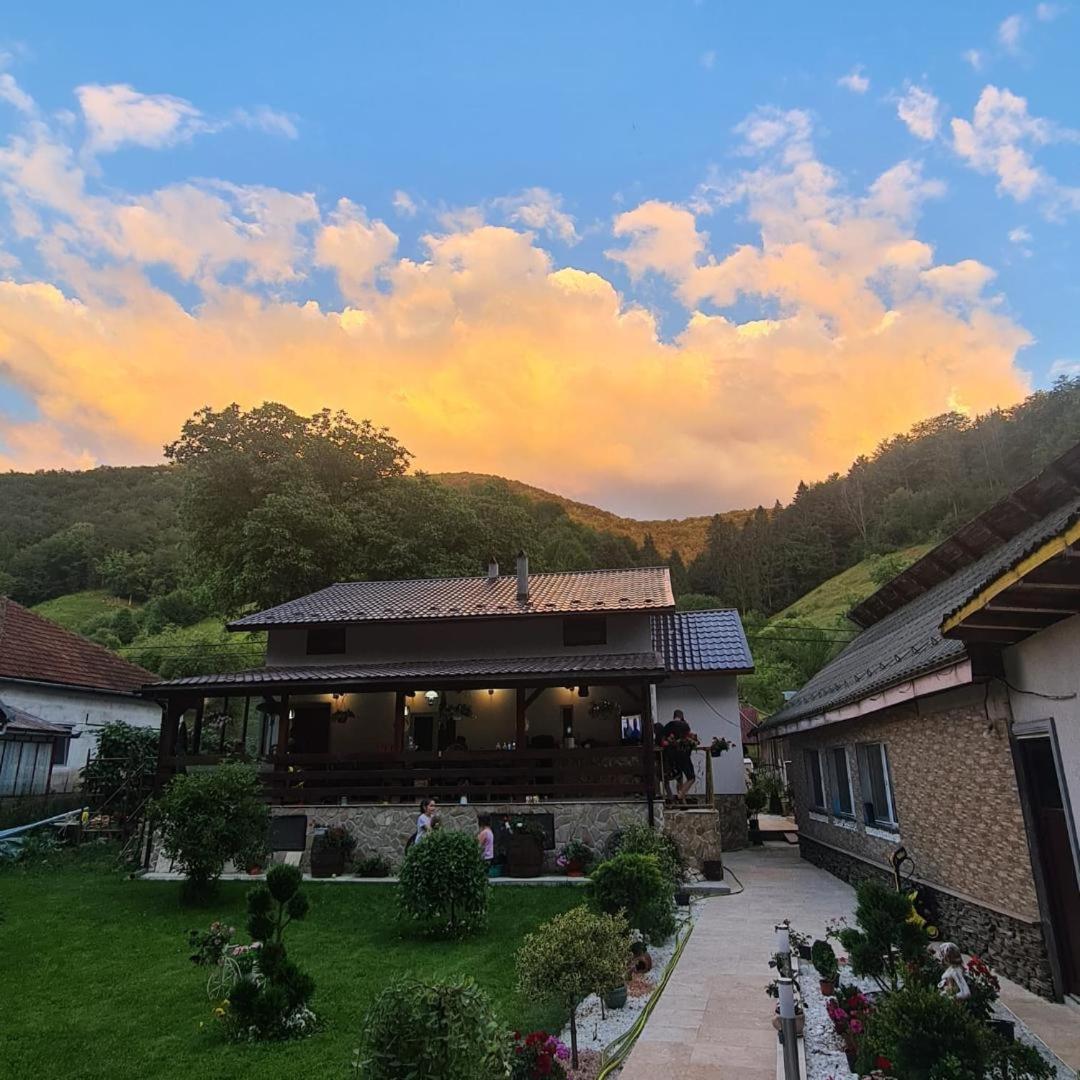 Villa photo 3
