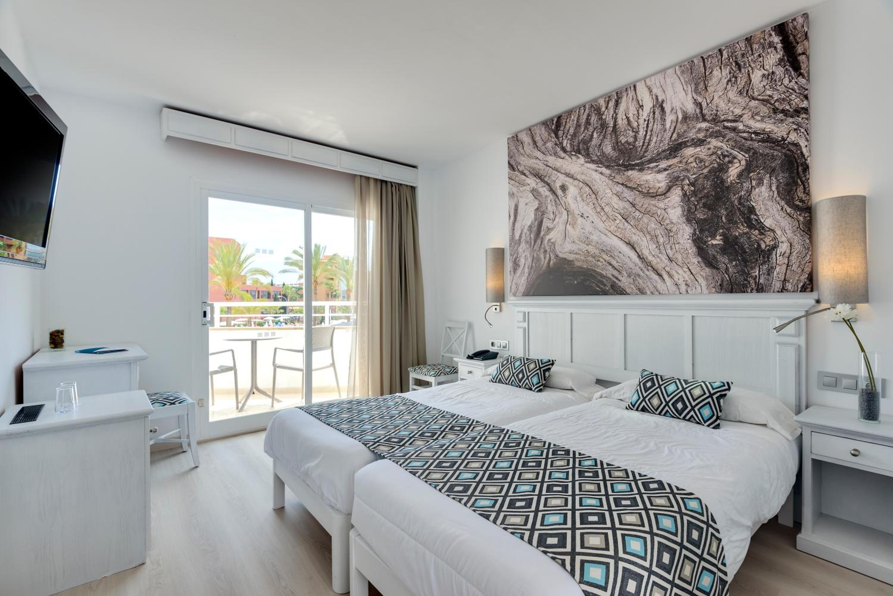 Double Room - Photo 2