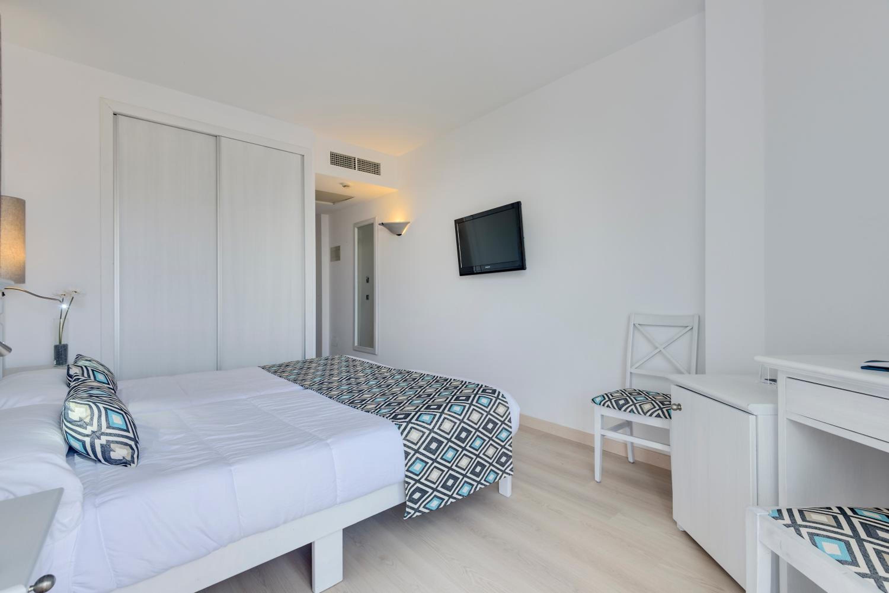 Single Room photo 2