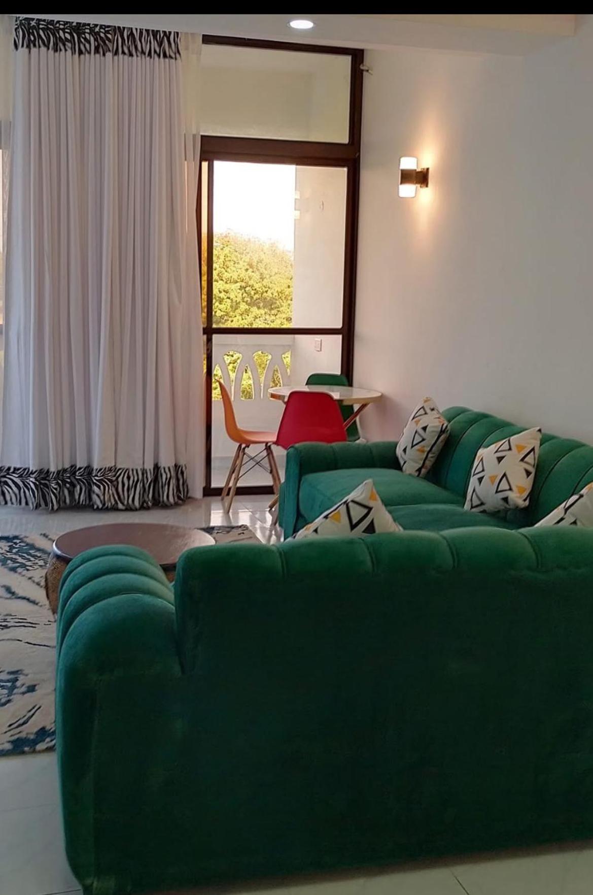 Family Two-Bedroom Apartment with View photo 2