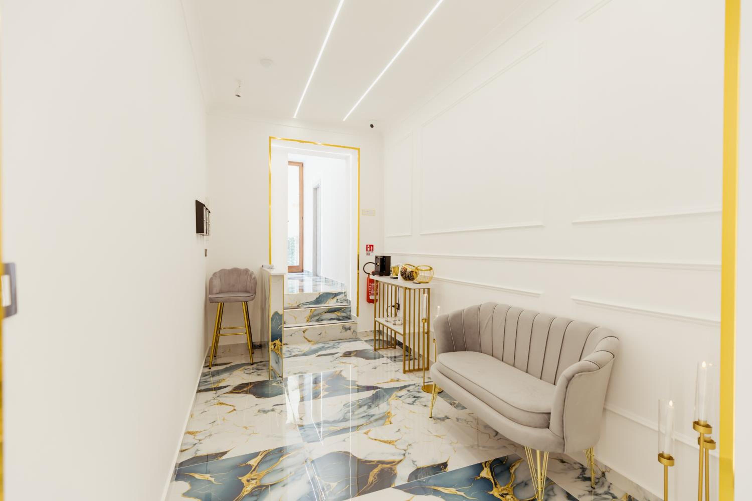 Queen Room with Spa Bath