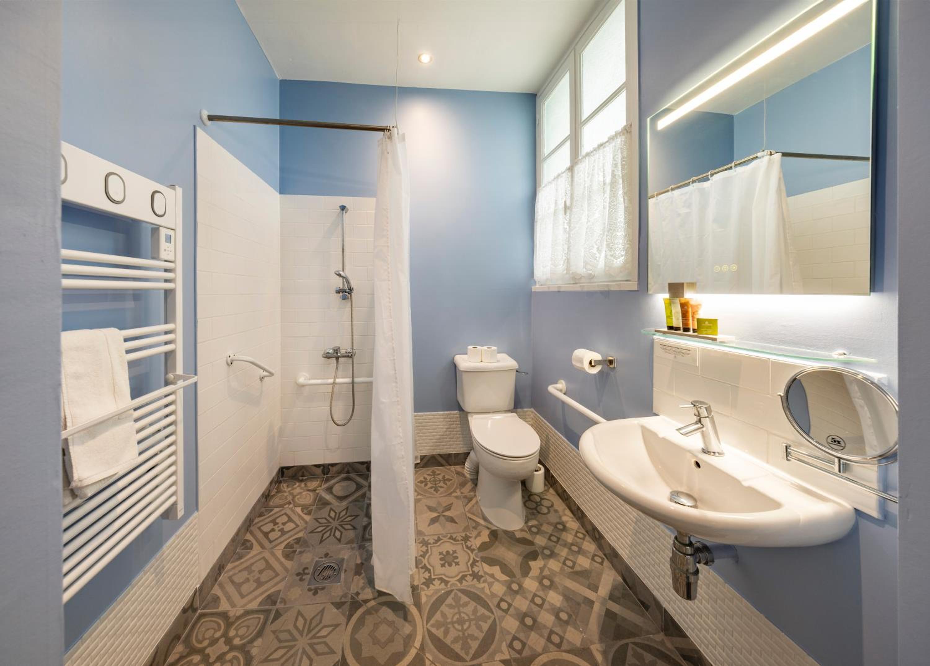 Classic Triple Room photo 2