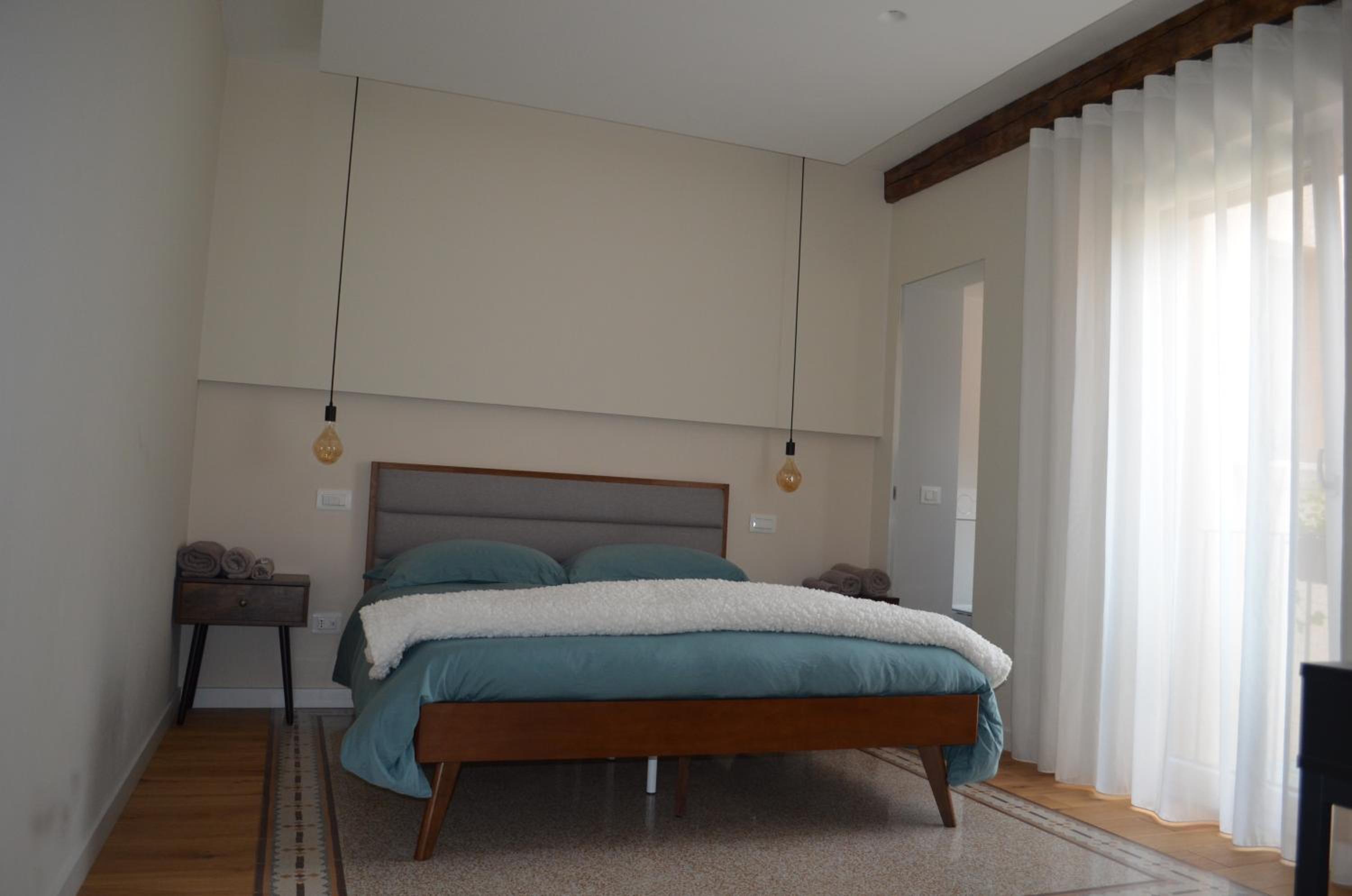 Three-Bedroom Deluxe Apartment photo 2