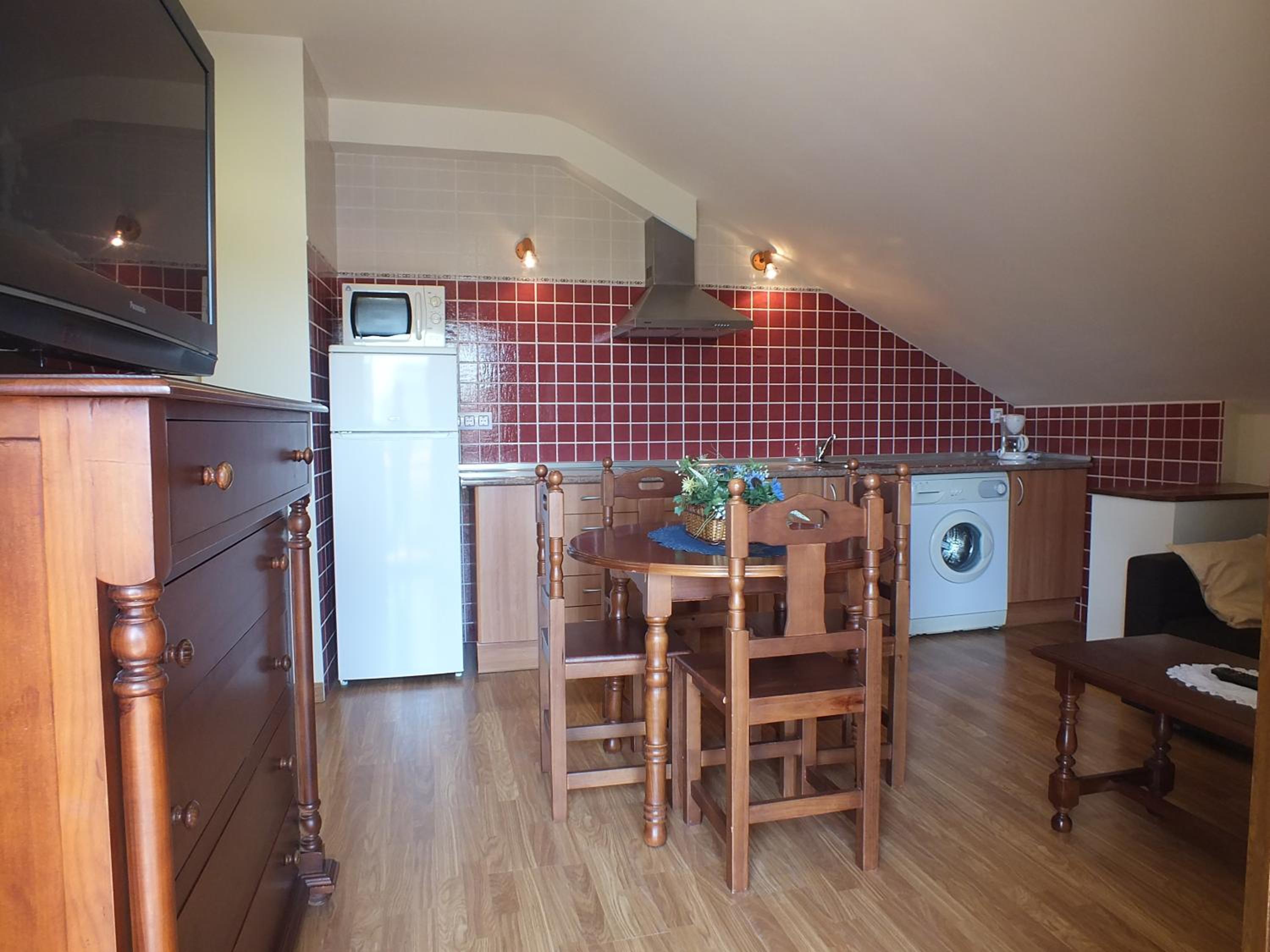One-Bedroom Apartment (2-4 Adults) with Terrace photo 3