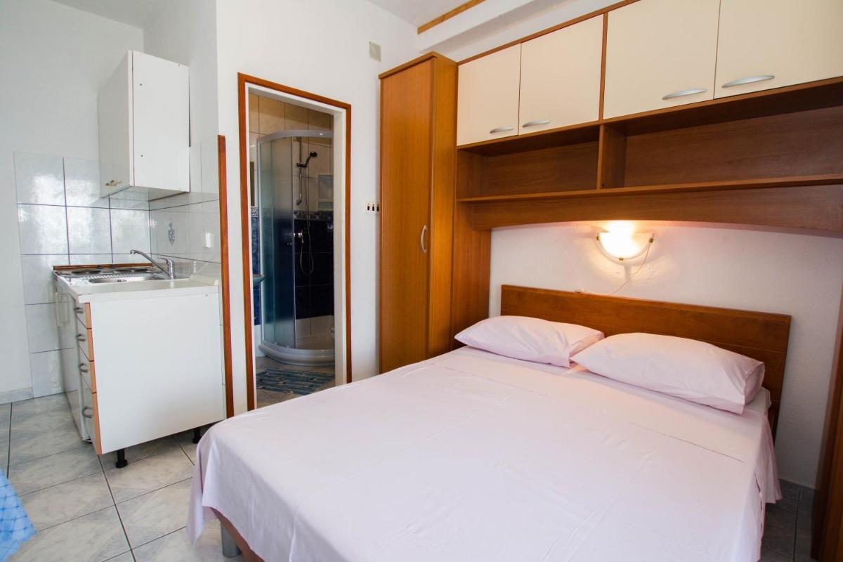 Studio Apartment with Sea View photo 3
