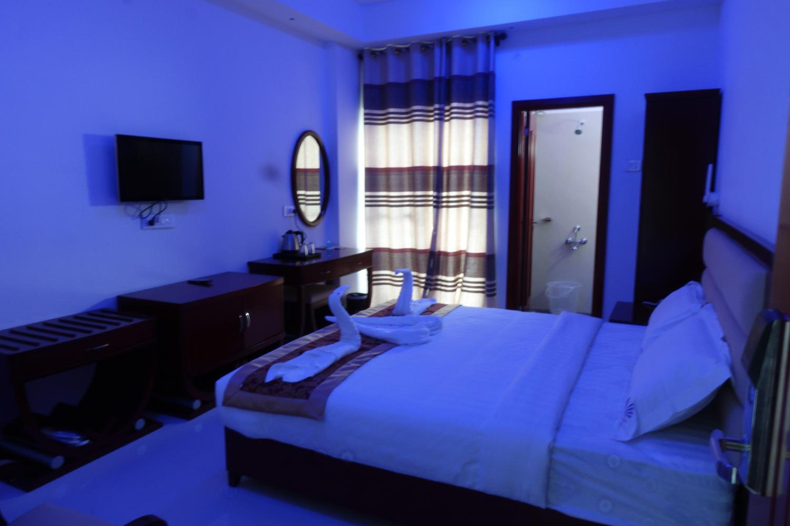 Deluxe Room - Photo 3