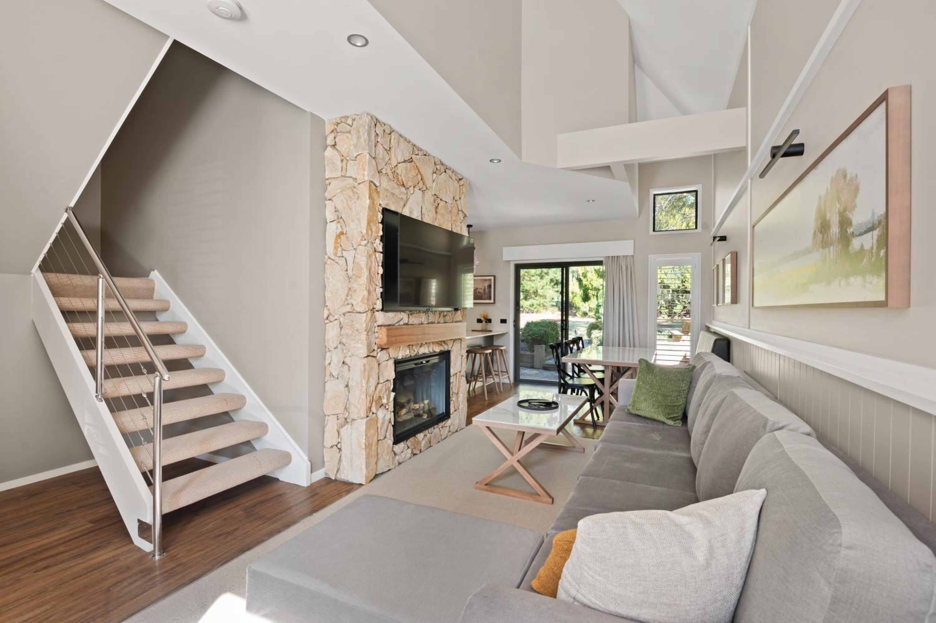 Two-Bedroom Apartment with One Queen and Two Single Beds