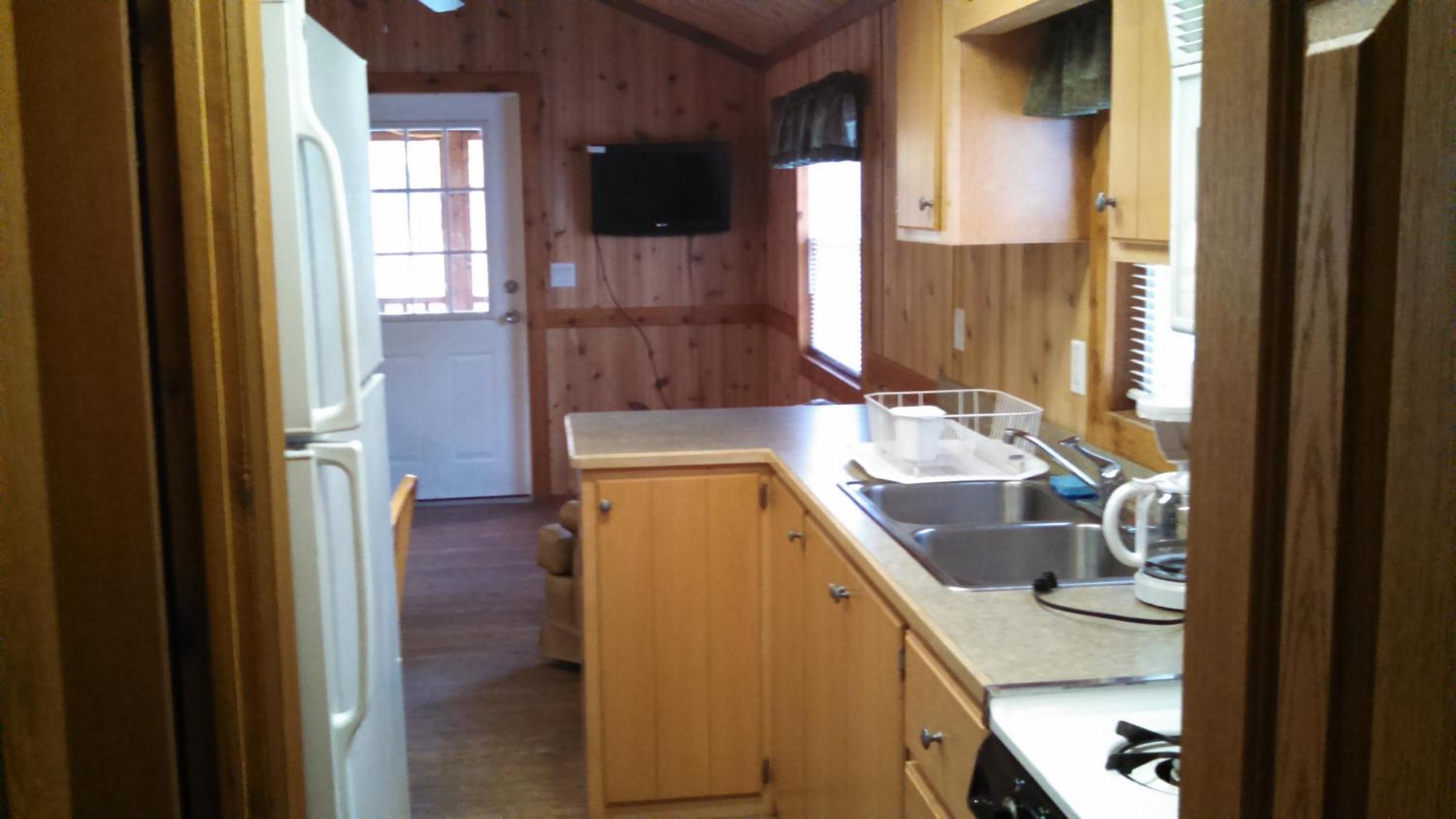One-Bedroom Cabin photo 3