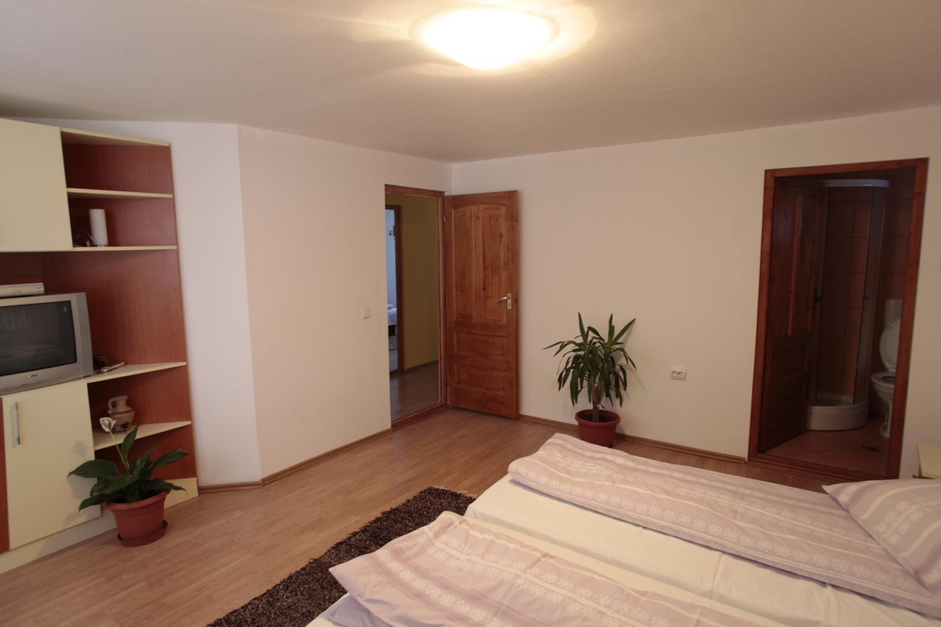 Four-Bedroom House photo 1