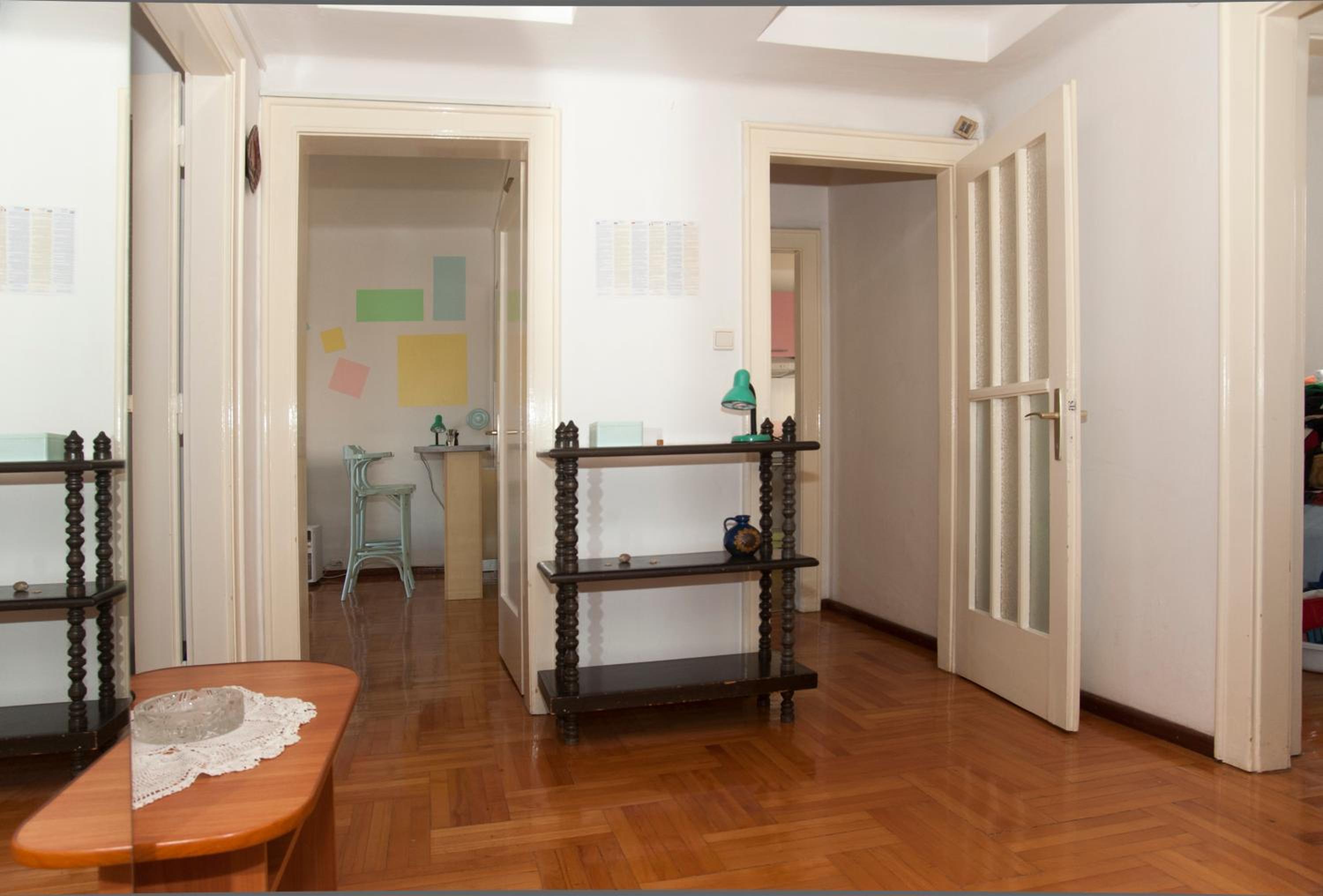 Apartment with Balcony - Photo 34