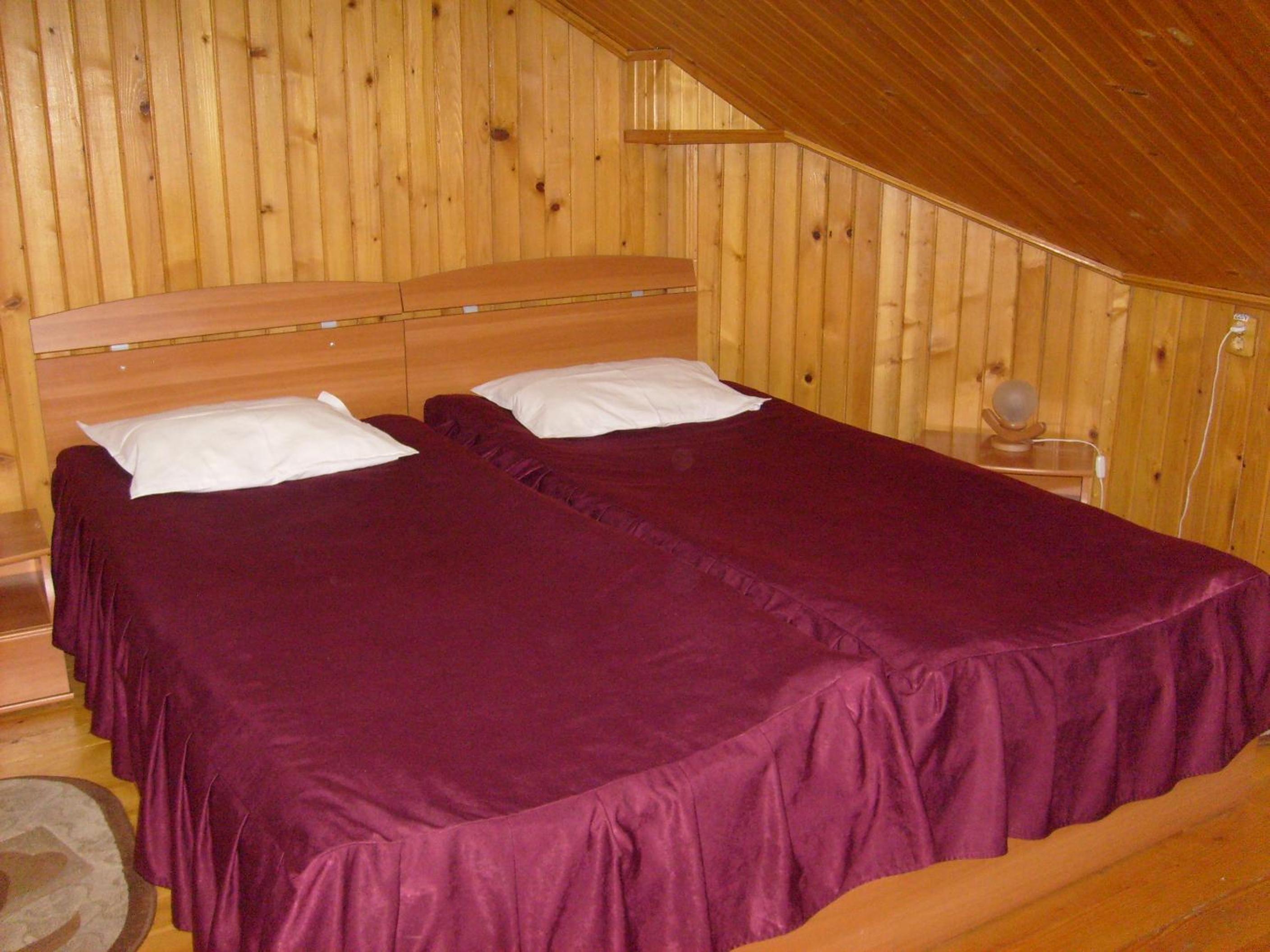 Twin Room - Photo 9