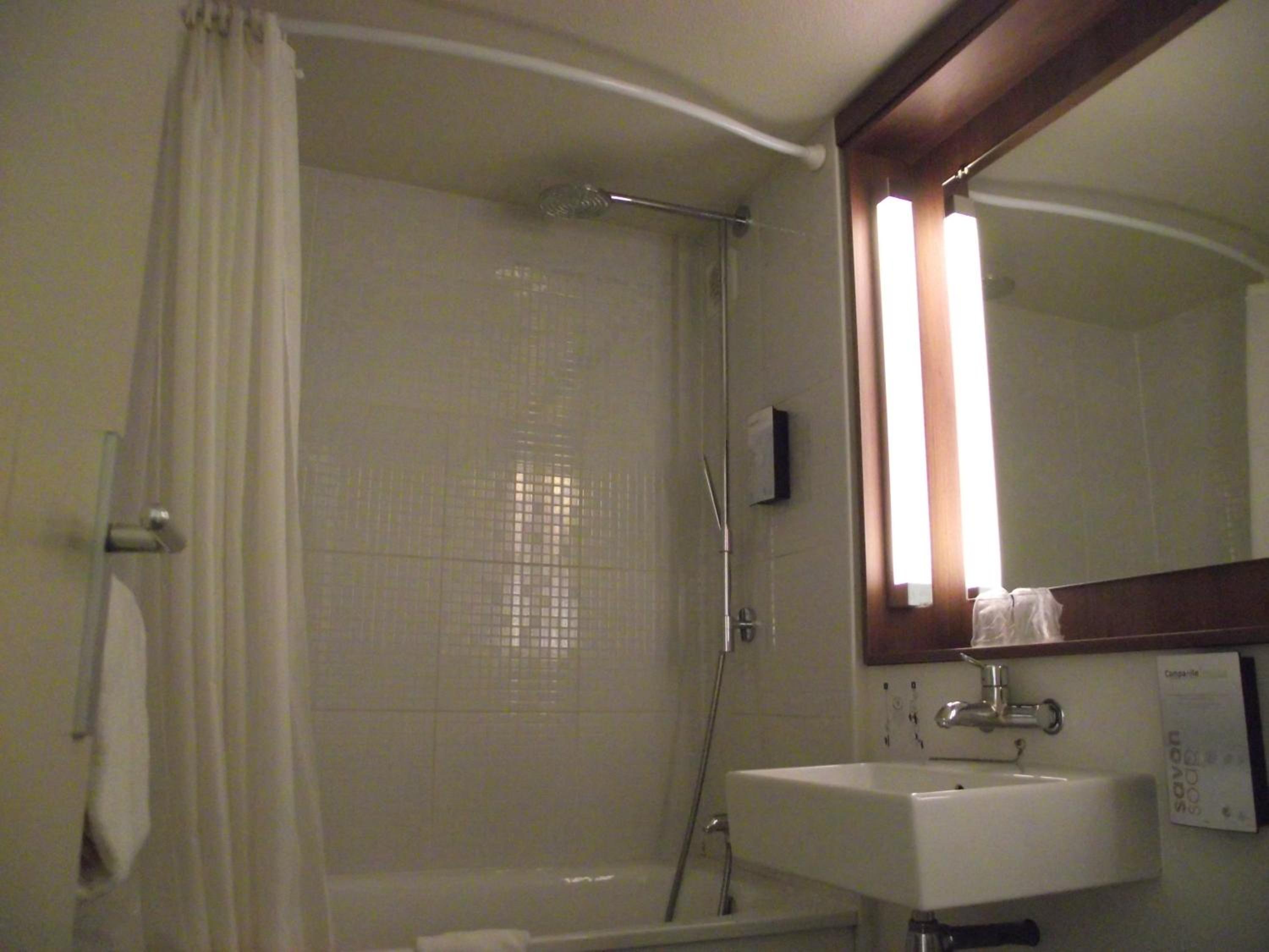 Standard Double Room - Photo 4
