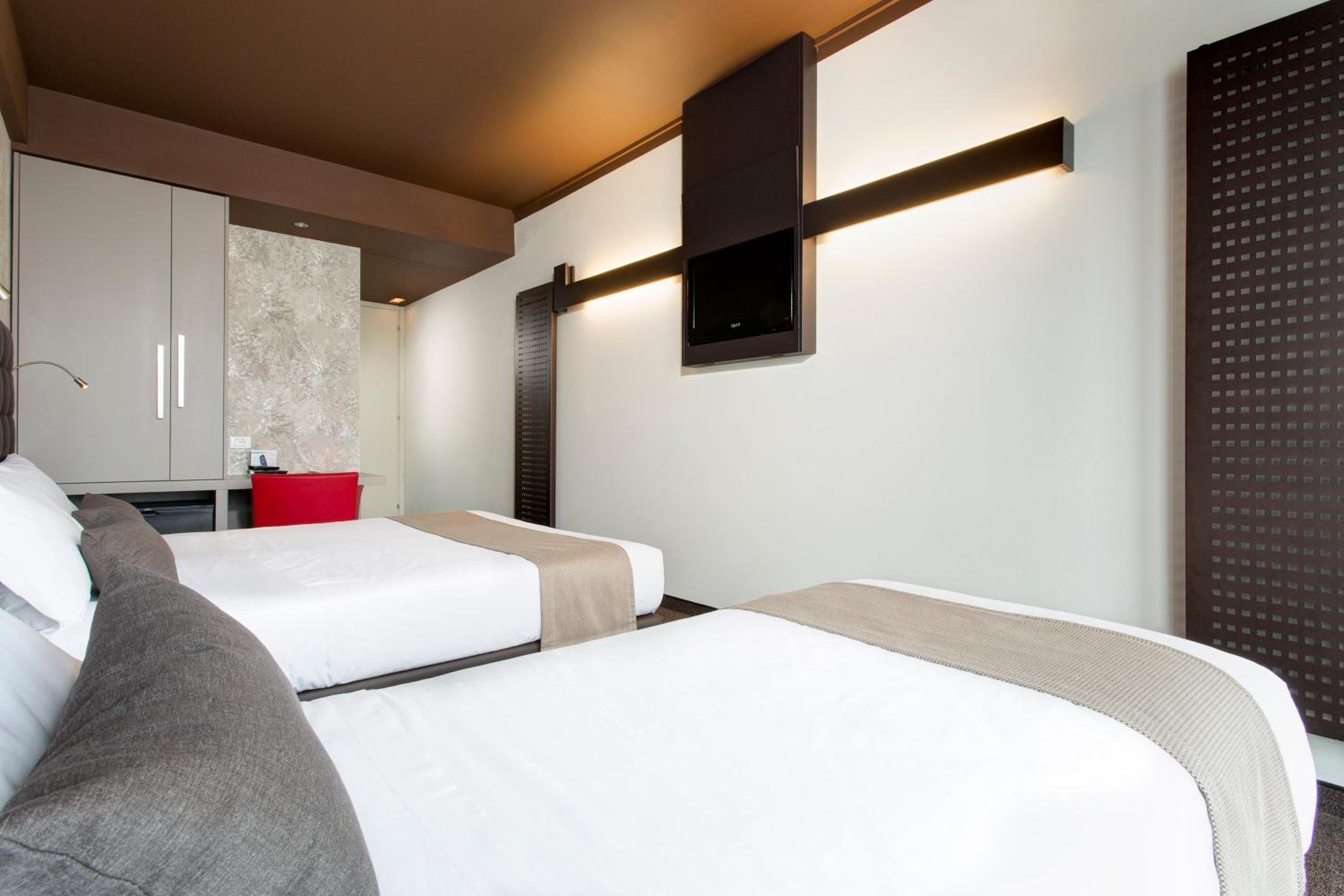 Small Triple Room - Photo 5