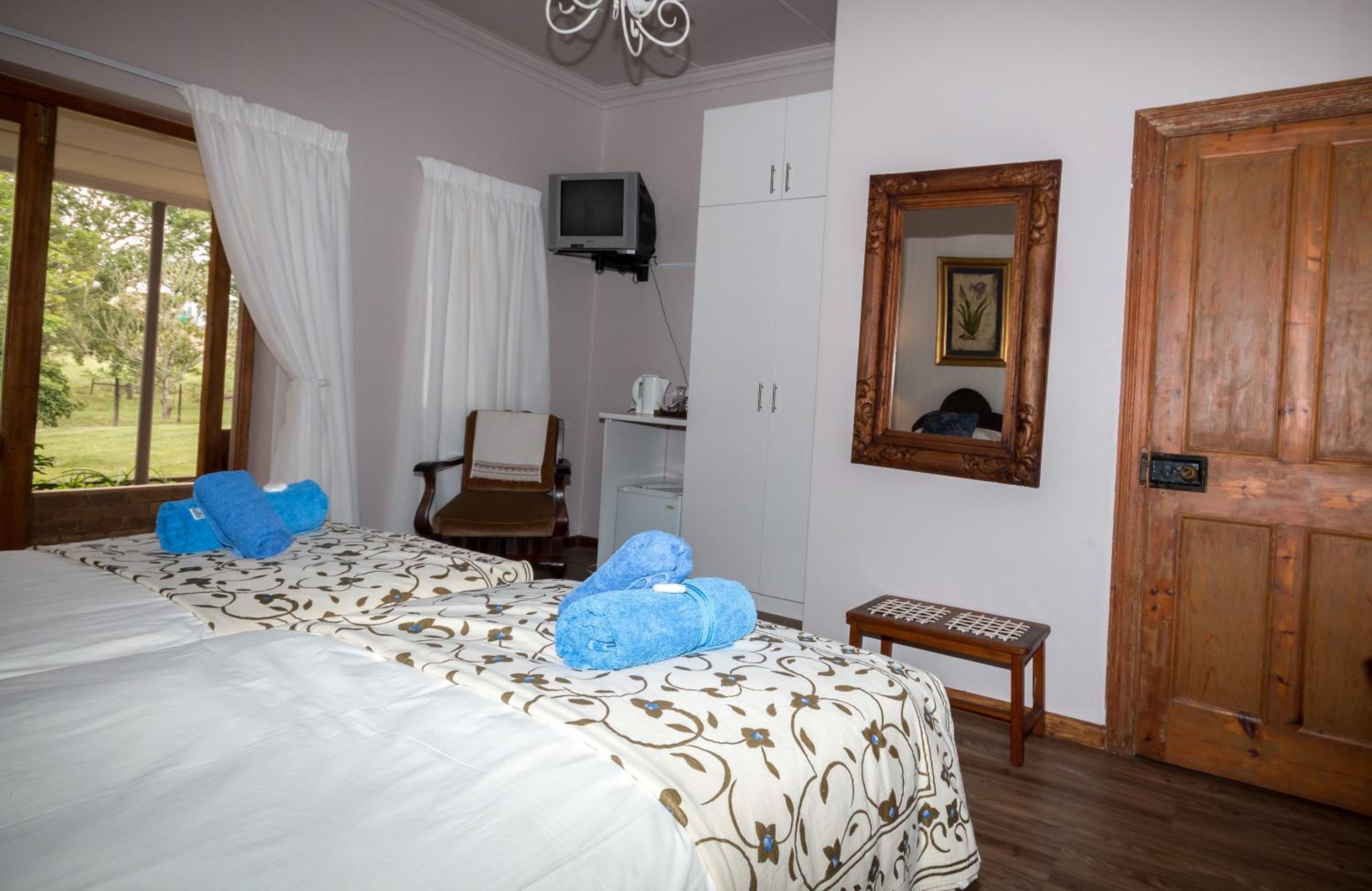Standard Twin Room with Garden View