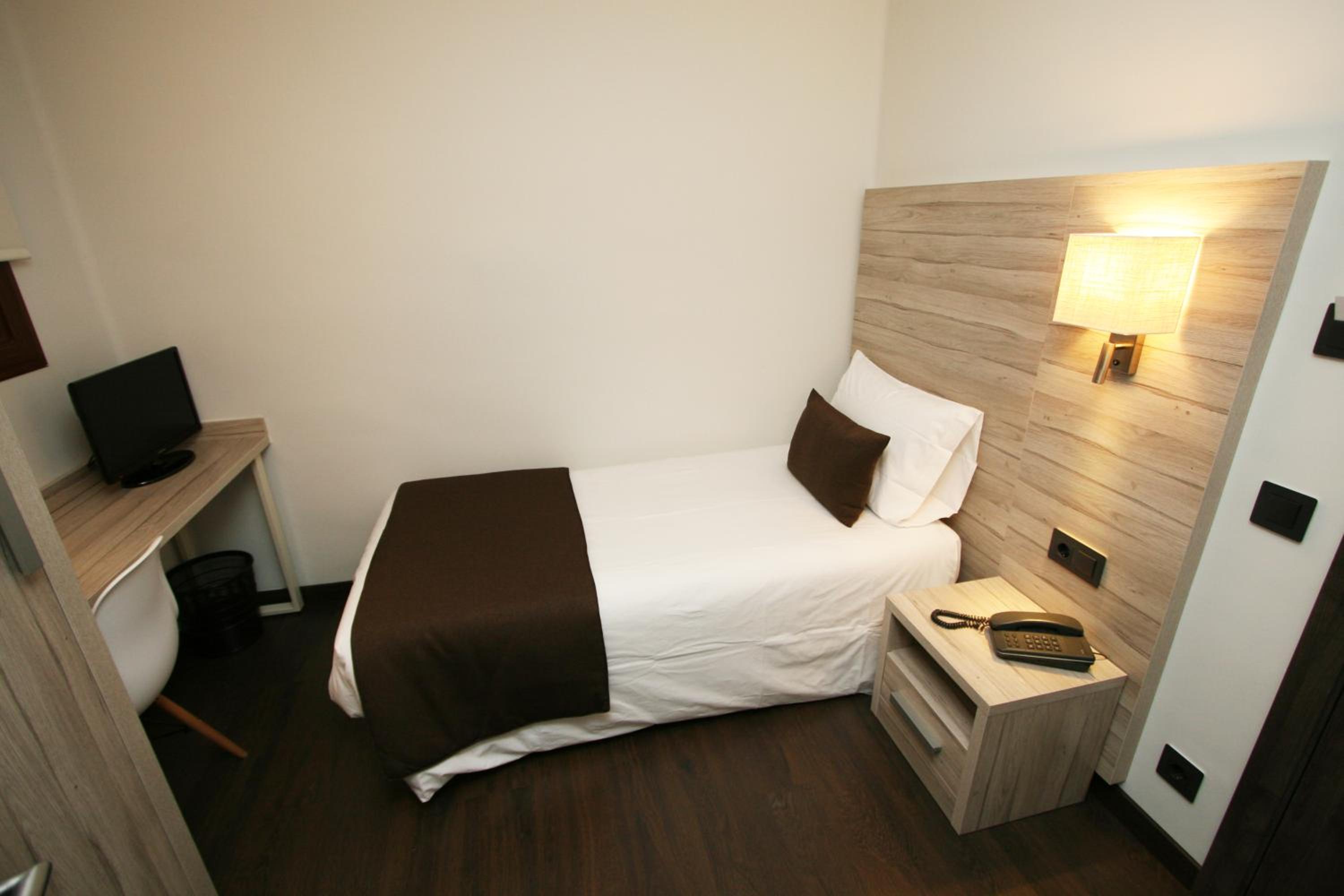 Small Single Room (interior) photo 2