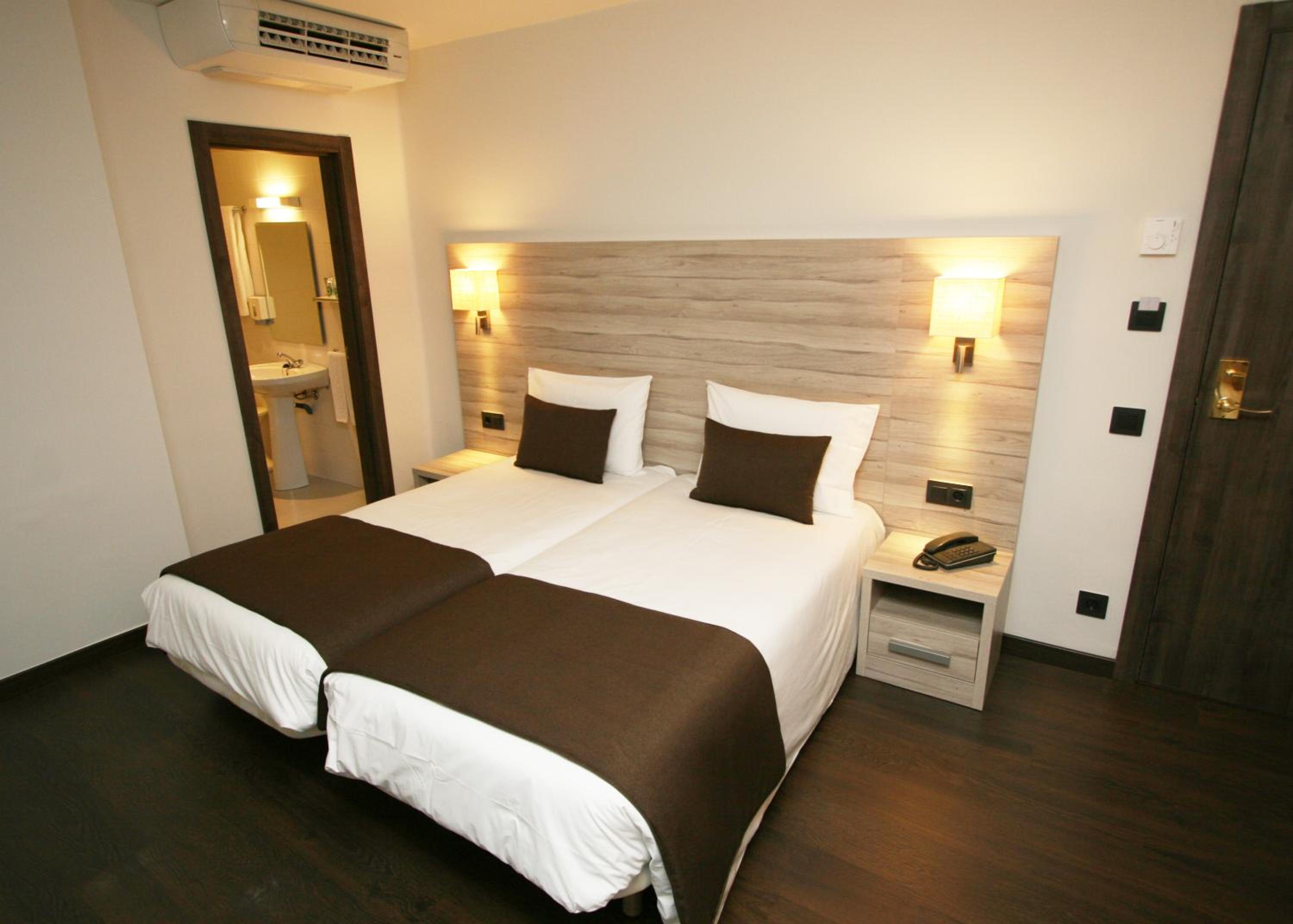 Double or Twin Room photo 1