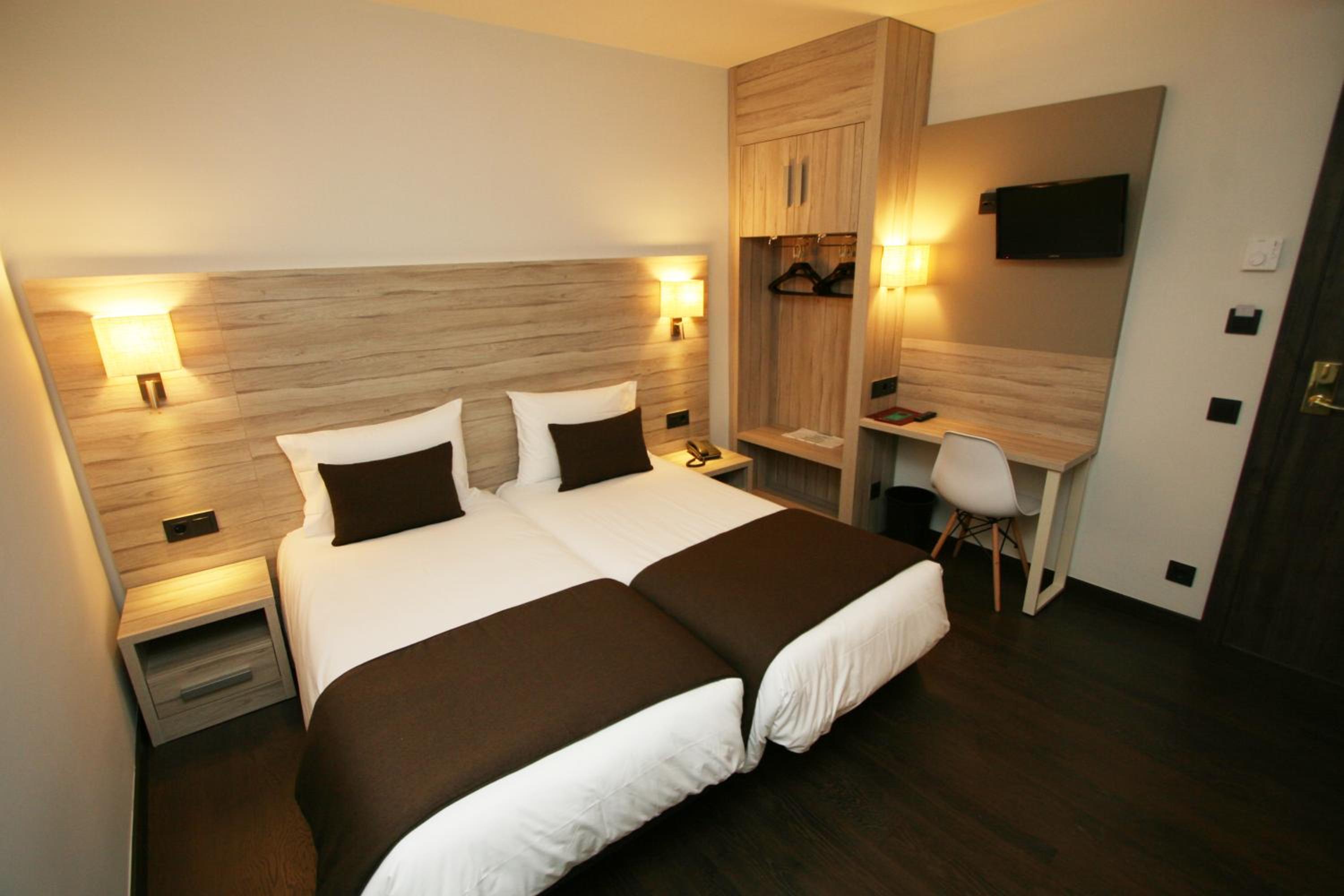 Double or Twin Room (Interior) photo 1