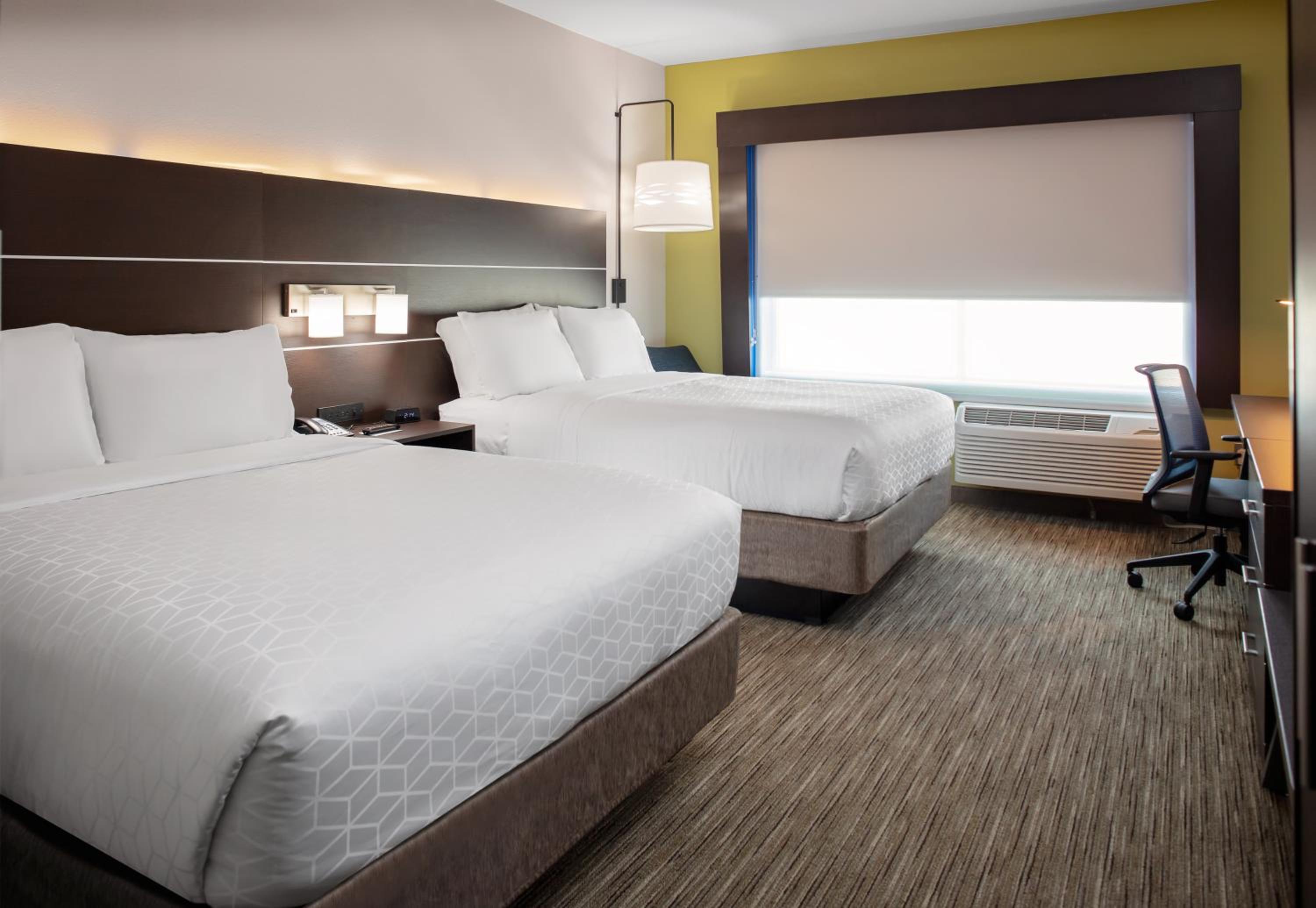Standard Queen Room with Two Queen Beds