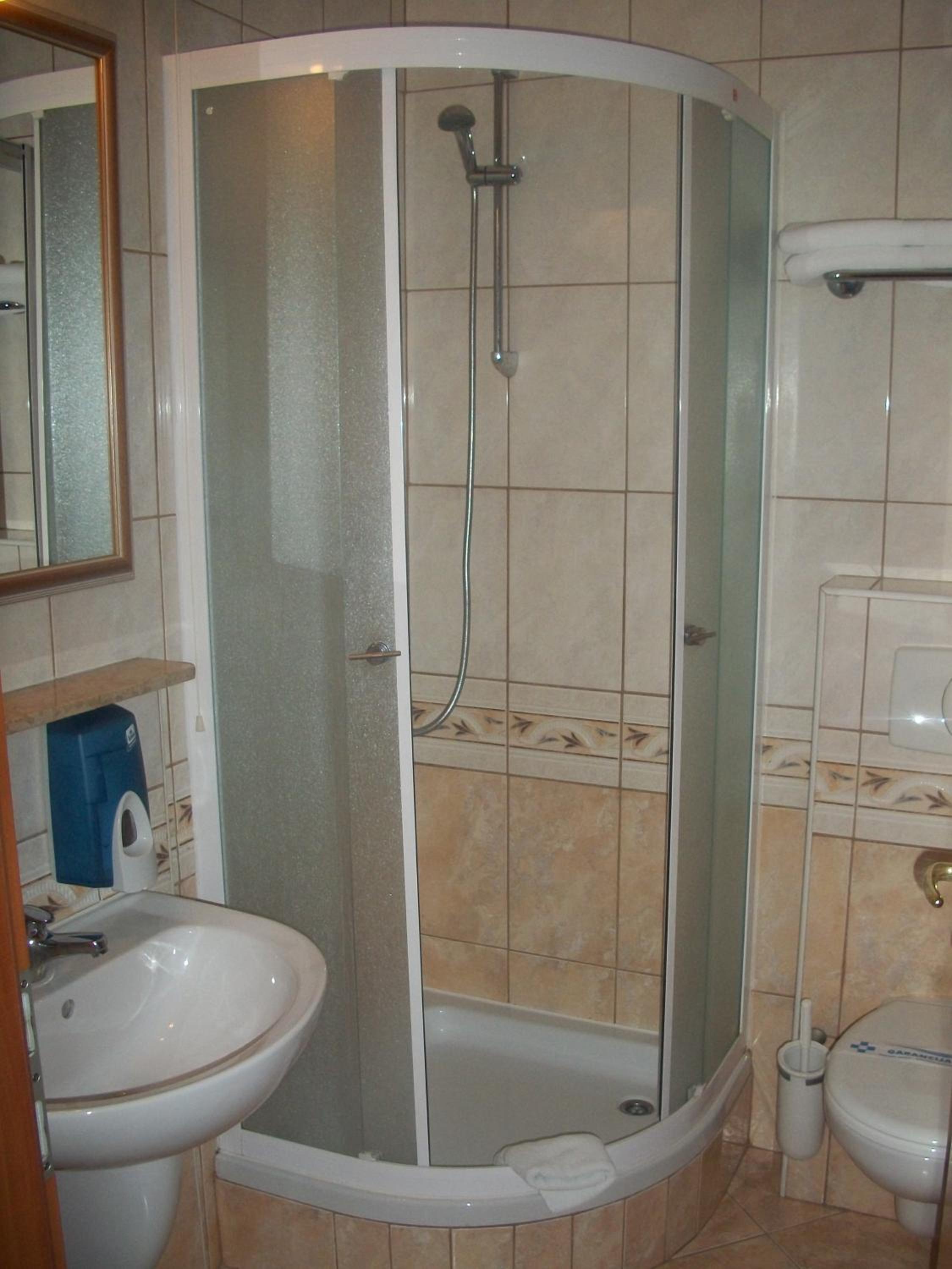 Twin Room - Photo 4