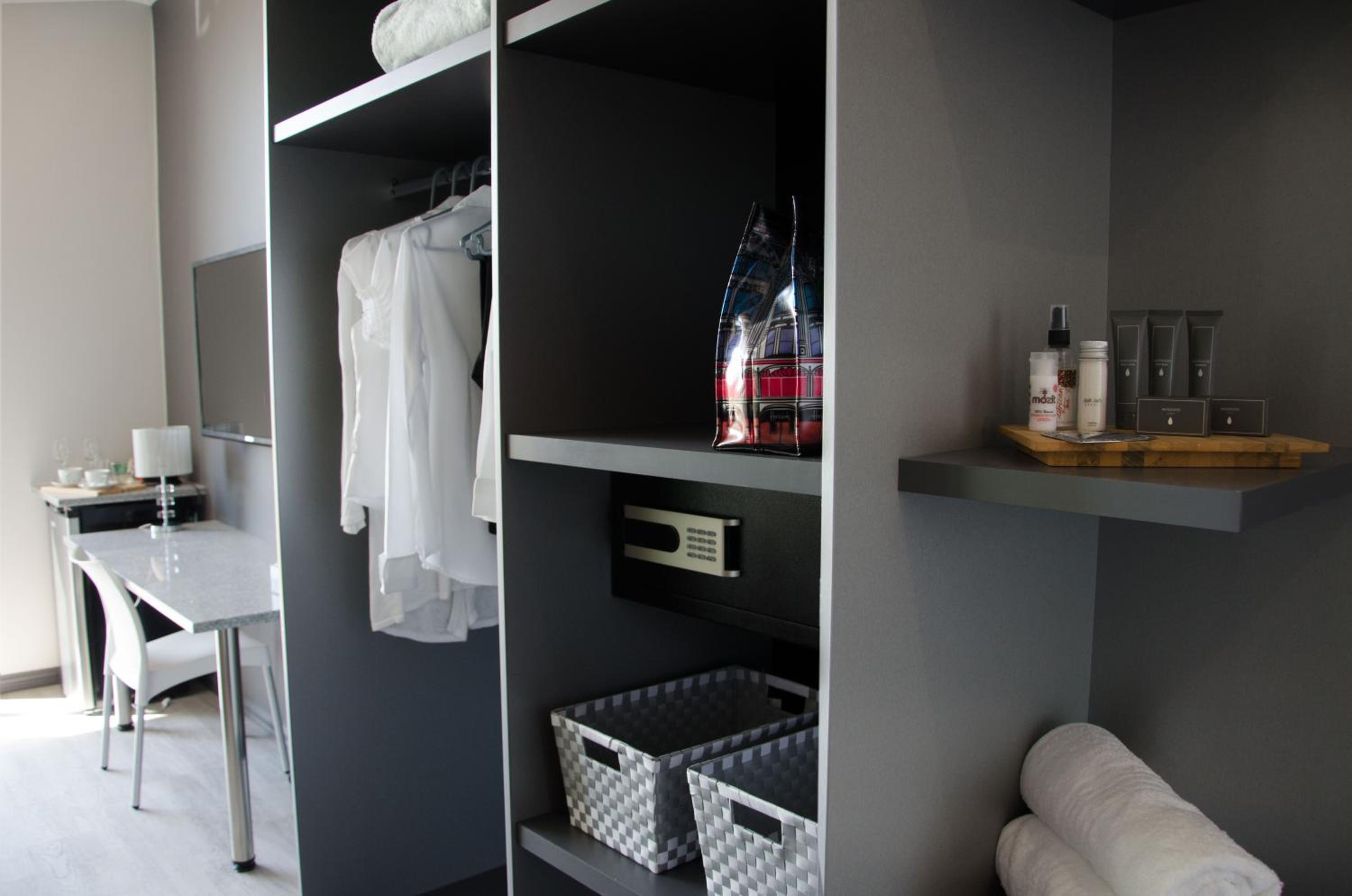 Deluxe Double or Twin Room photo 2