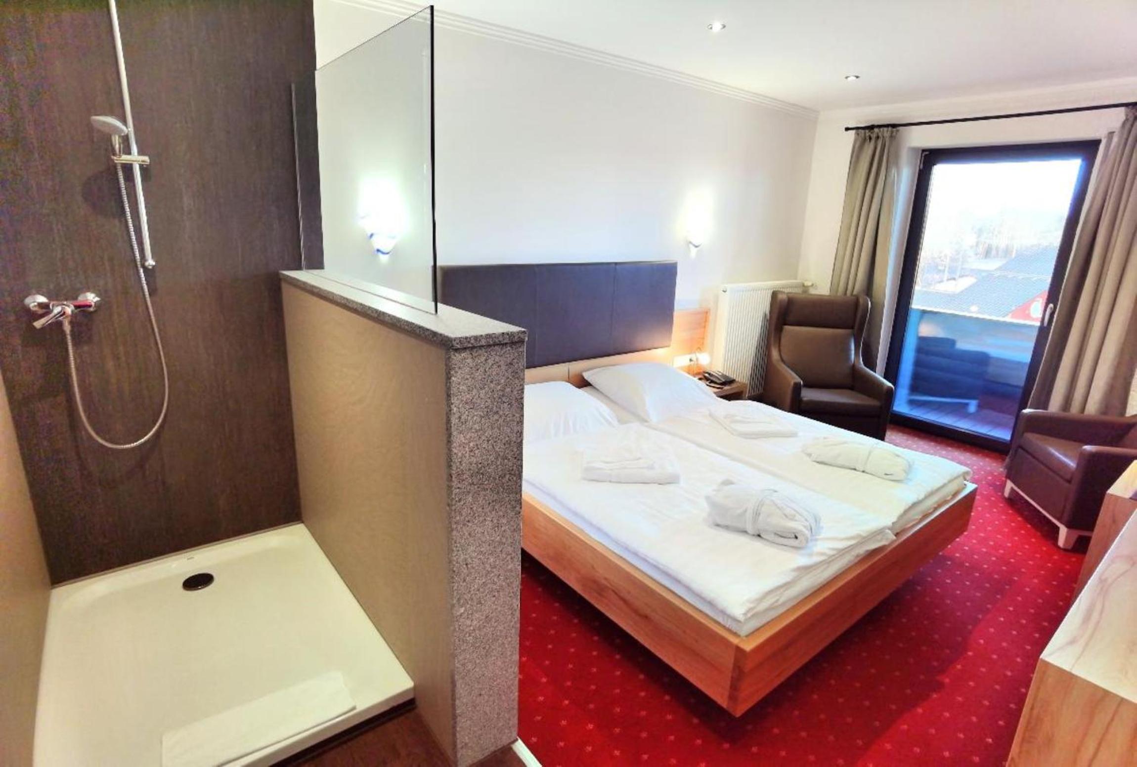 Double Room with Balcony photo 2